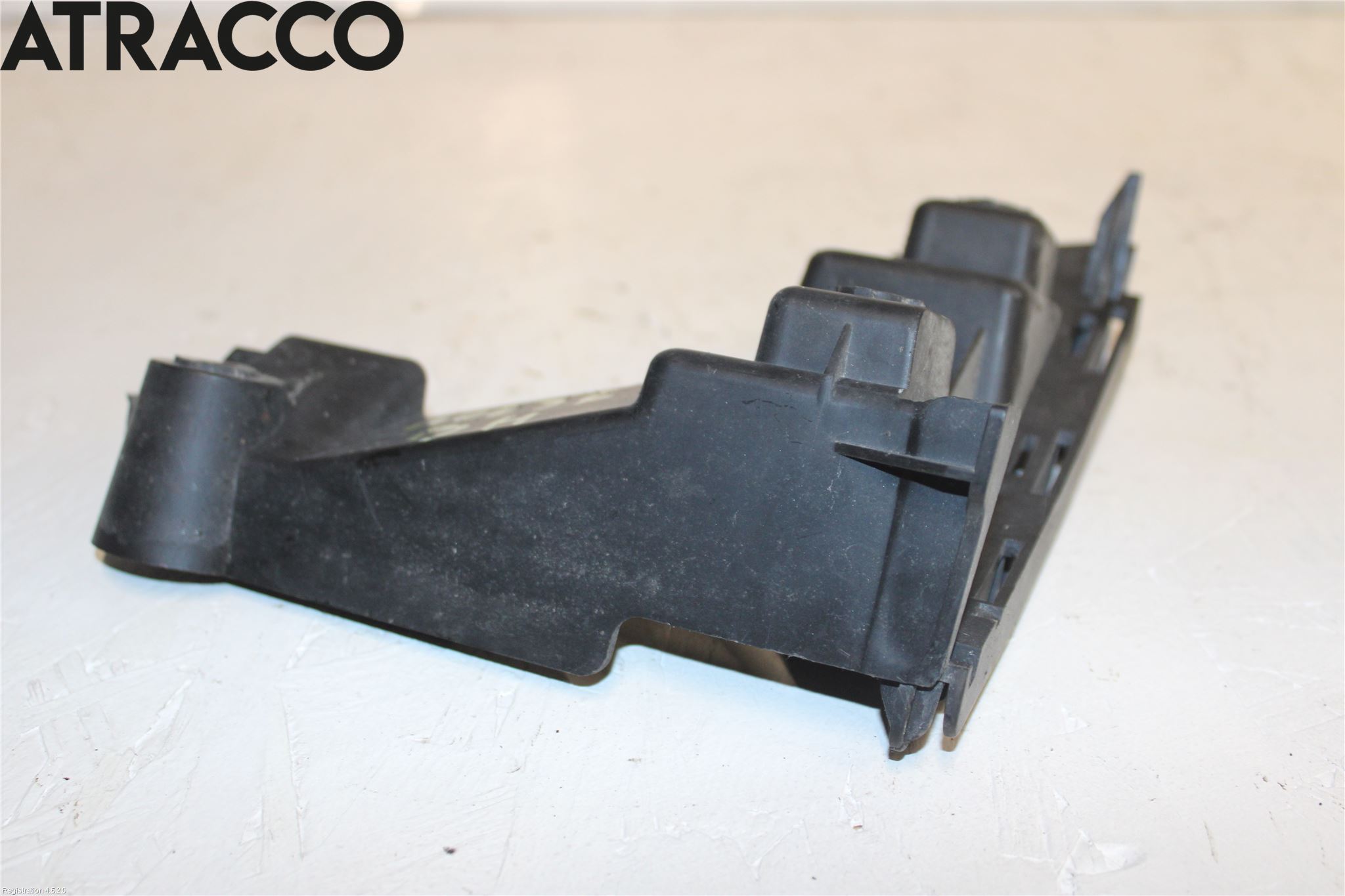 Volvo V70 08-13 Støtfangerfeste Bak Høyre