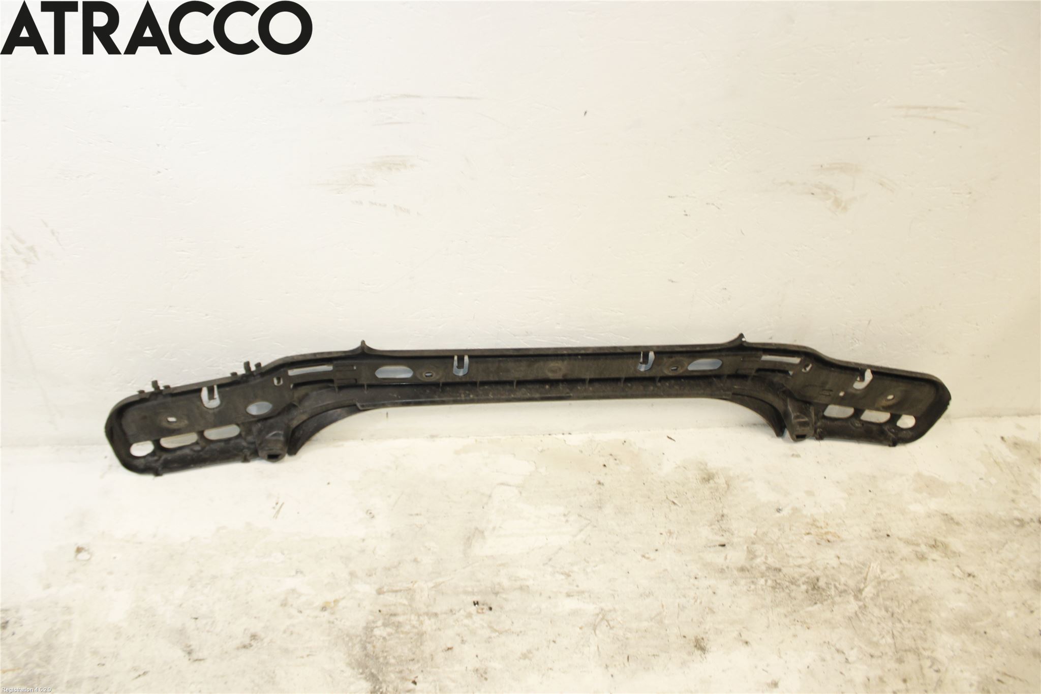 BMW 5 E60/61 Sed/Tou 02-10 Støtfanger Bak Midt Del