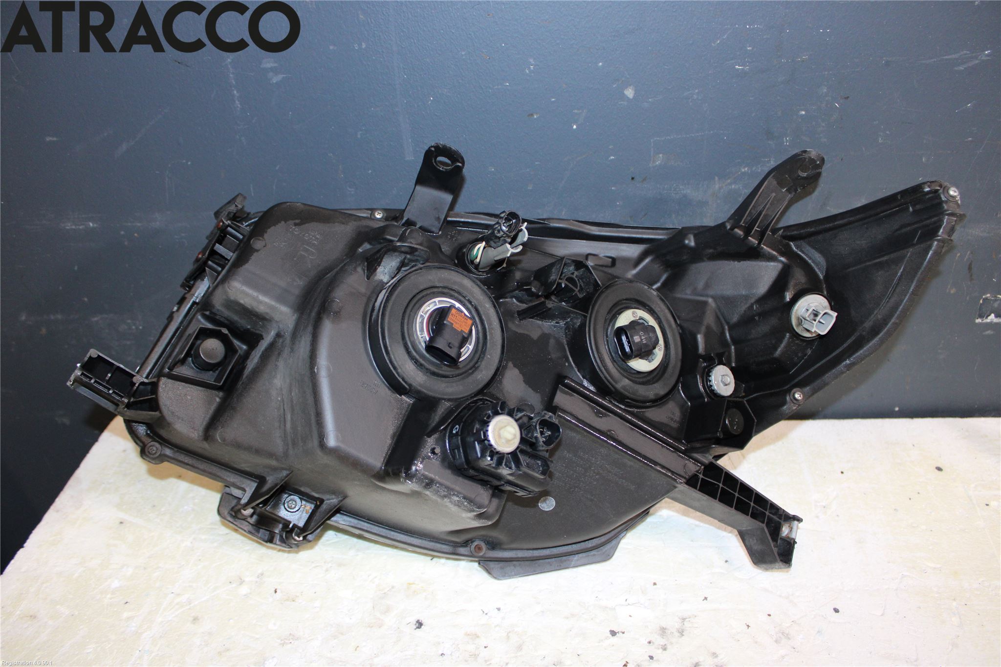 Toyota LANDCRUISER Frontlykt Høyre