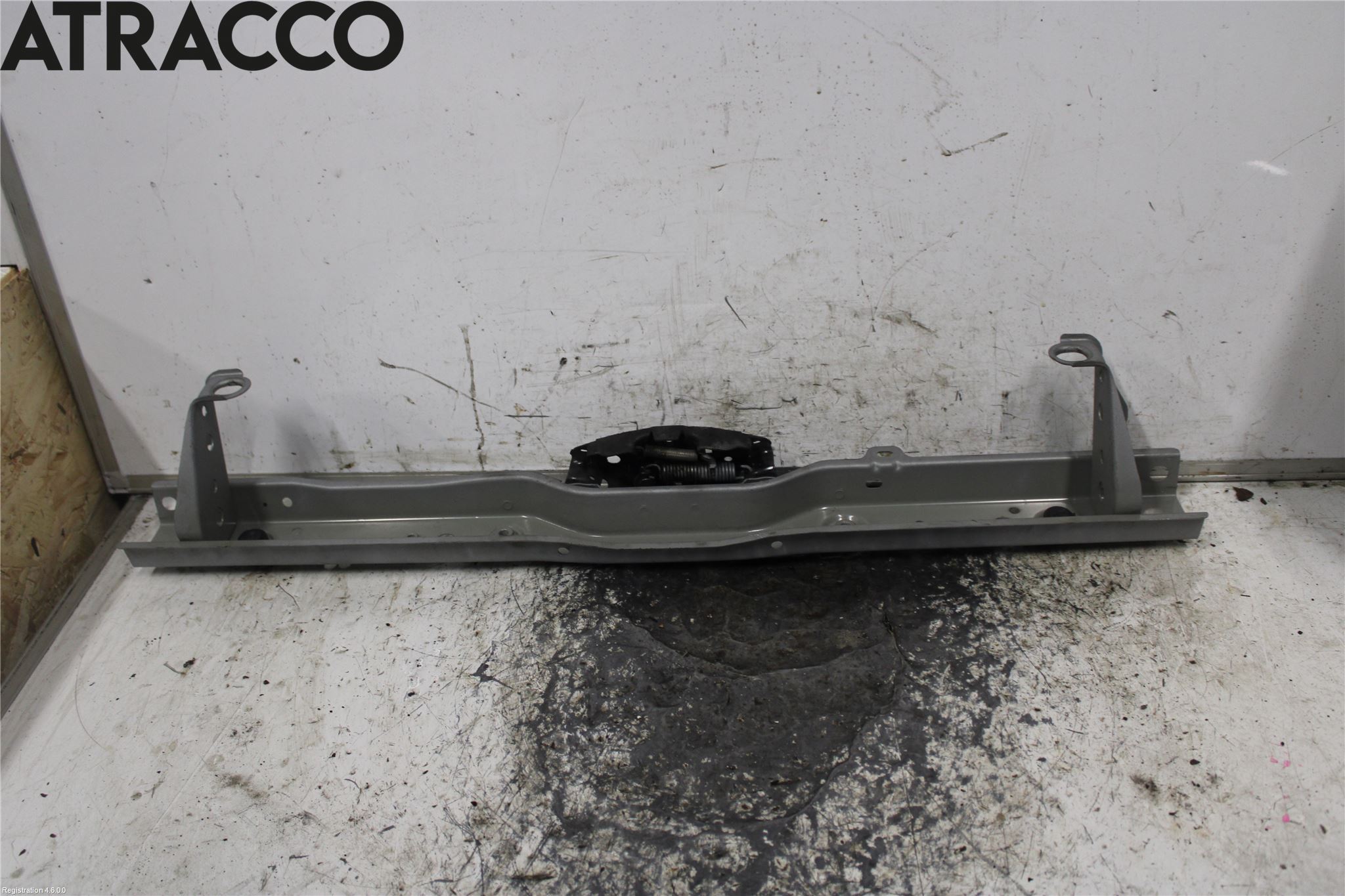 Nissan LEAF 11-17 Panserlåsplate-Bjelke