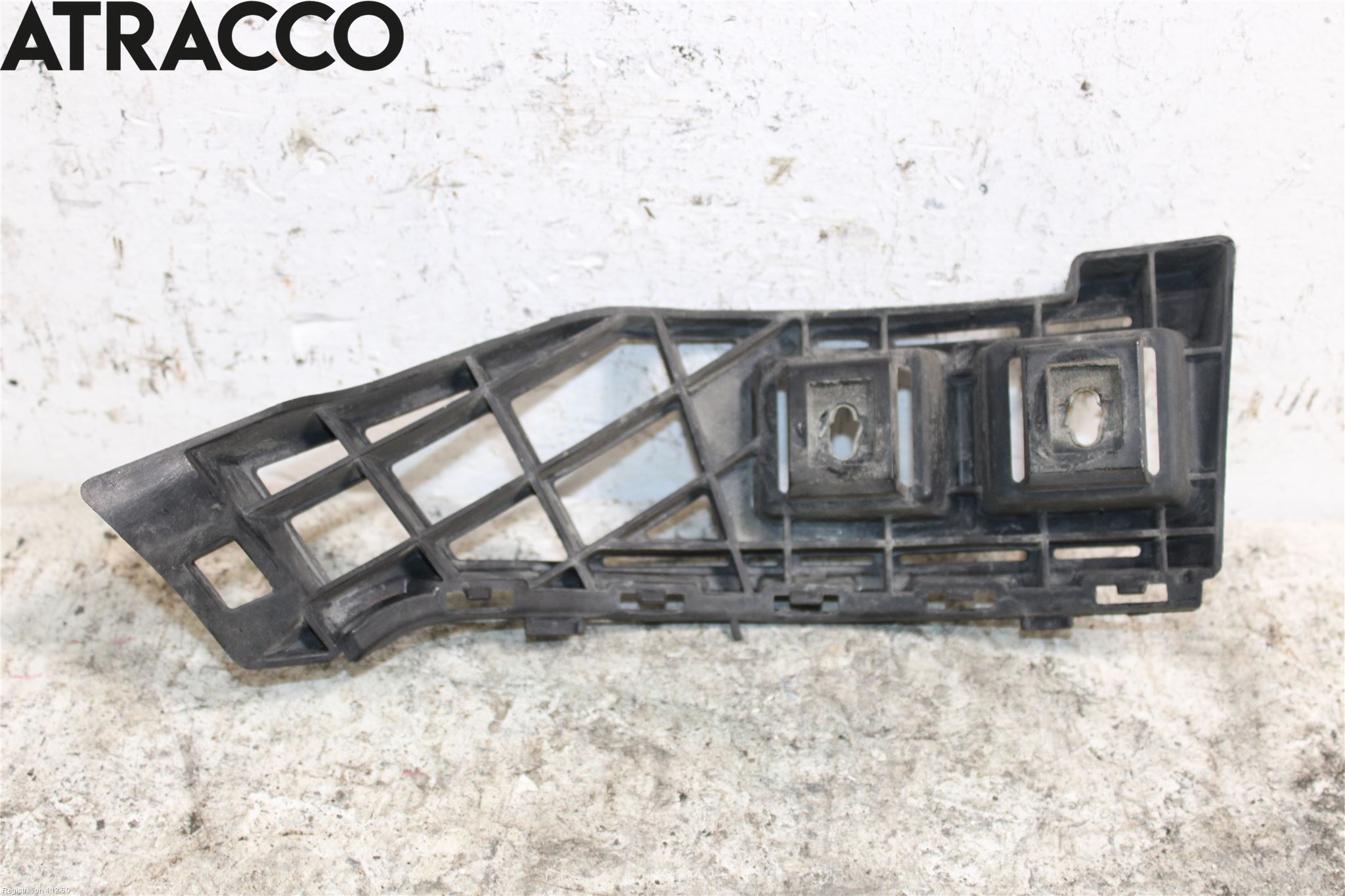 Mercedes-Benz MB E-KLASS (W212) 09-16 Støtfanger Bak Feste