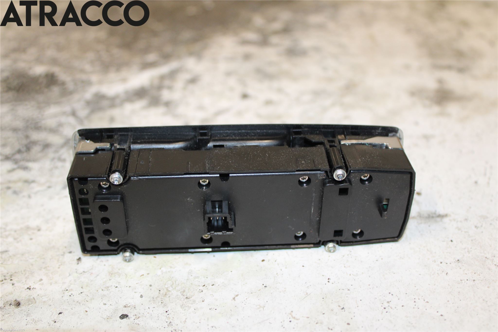 Tesla MODEL S 13- Bryter Vindusheis