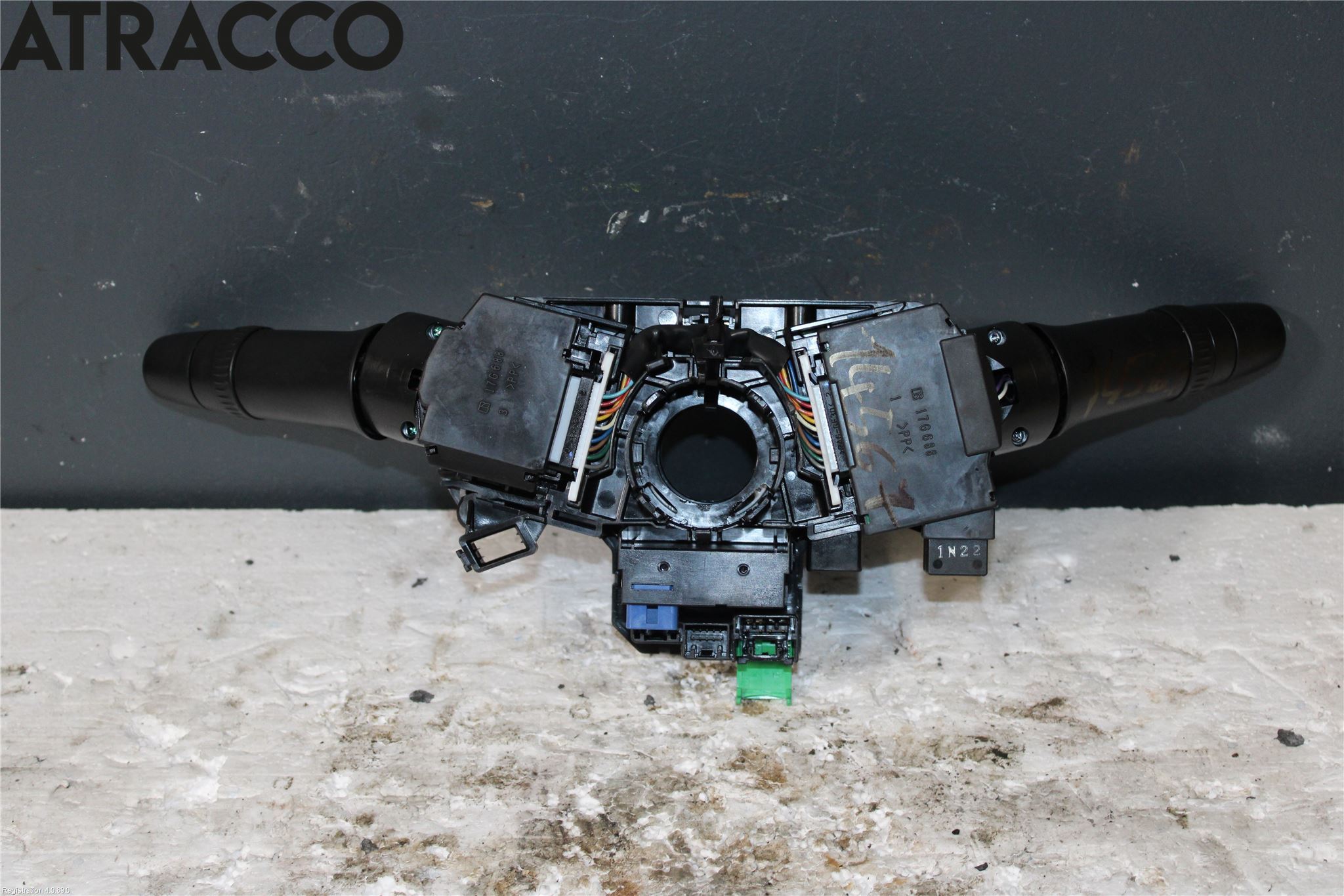 Citroen C4 AIRCROSS Bryter Ratt Kombi H Og V