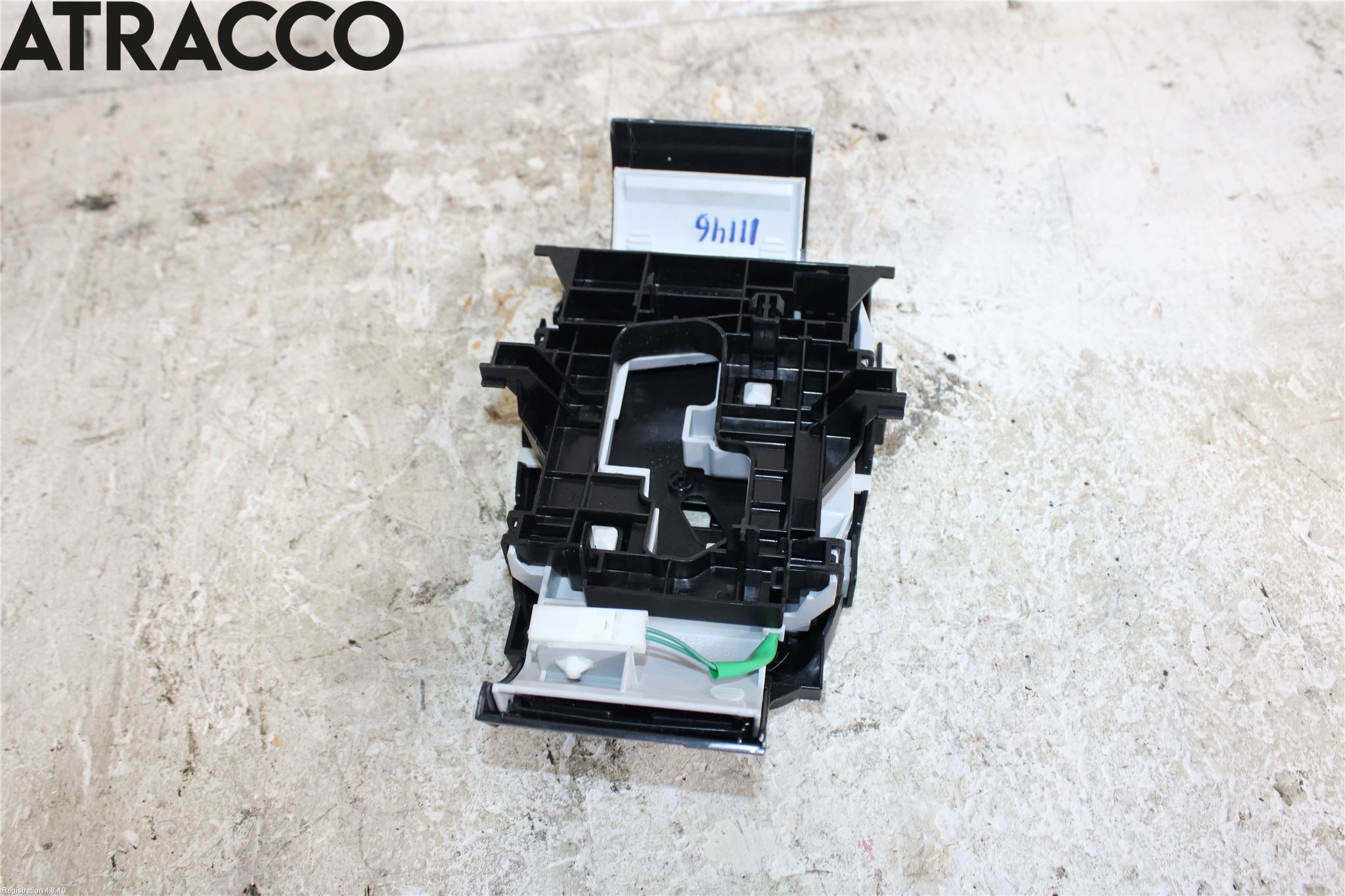 Toyota YARIS XP130 15-20 Inredning Sarg Växelspak