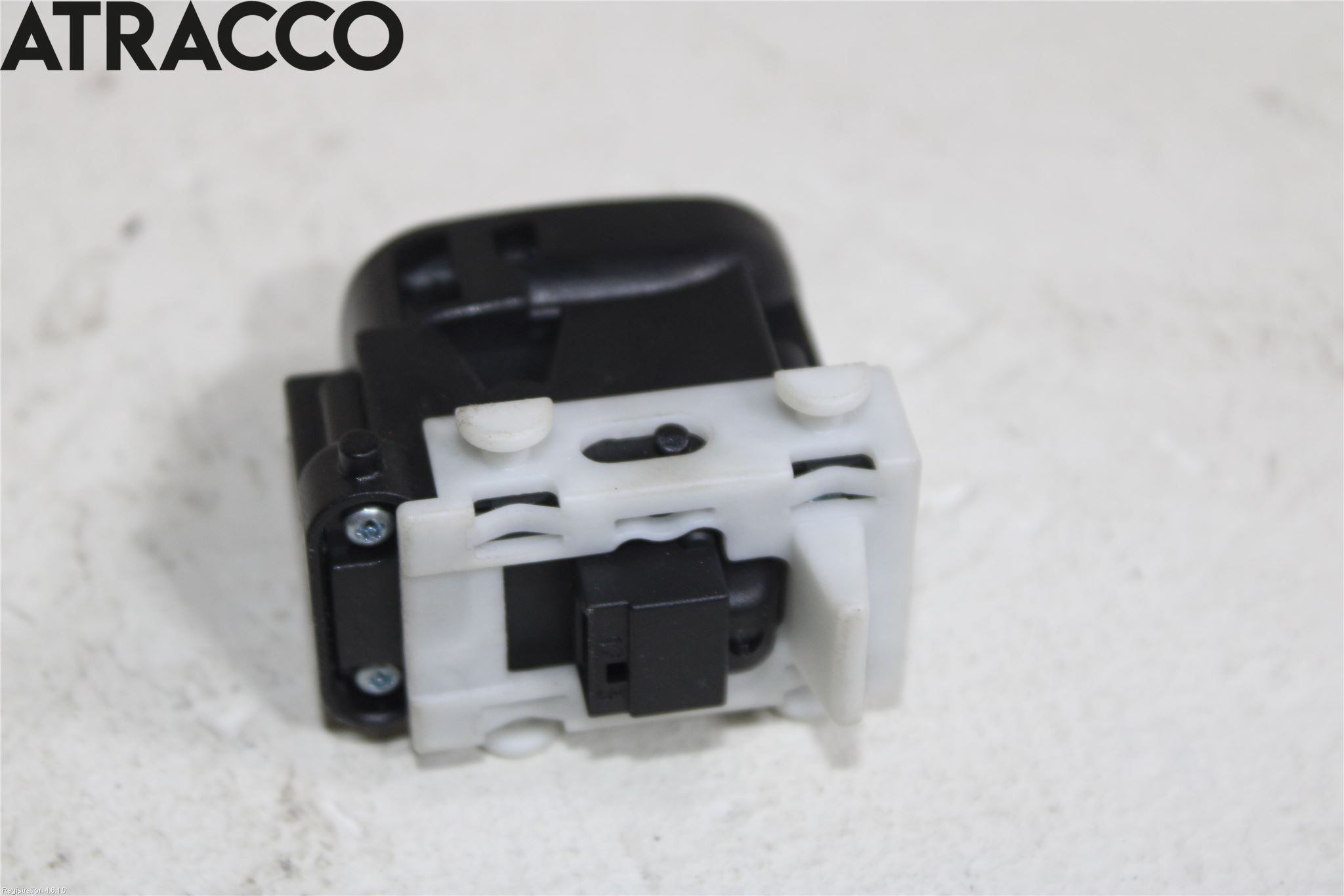 Mercedes-Benz MB C (203) 00-07 Bryter Vindusheis