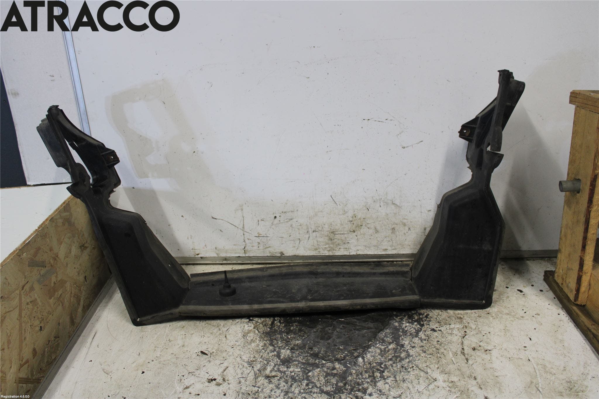 BMW 5 E60/61 Sed/Tou 02-10 Luftstyring Front