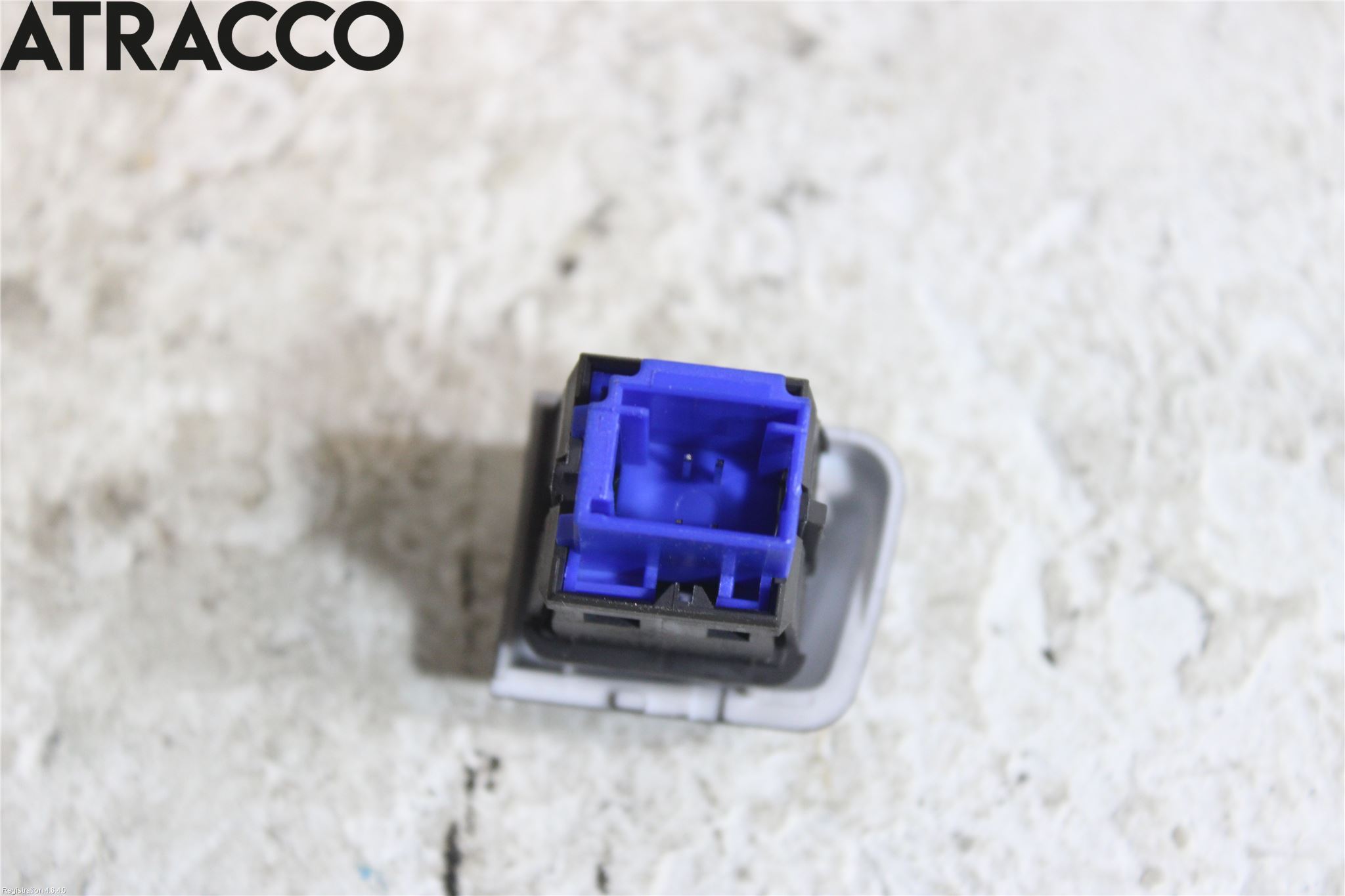 Peugeot 208 12-15 Bryter Varsel (Nødblink)