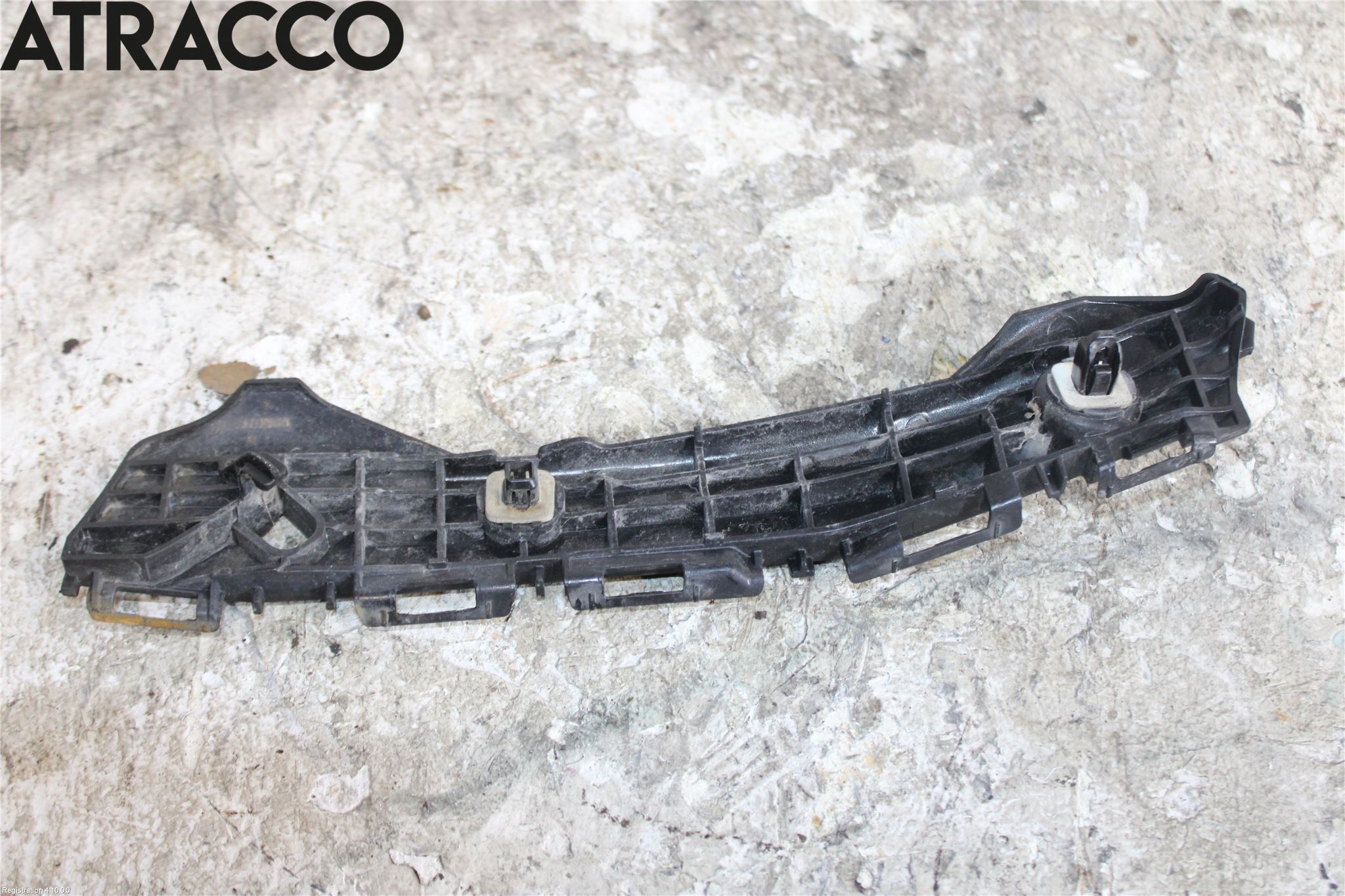 Toyota YARIS XP130 15-20 Støtfangerfeste Foran Venstre