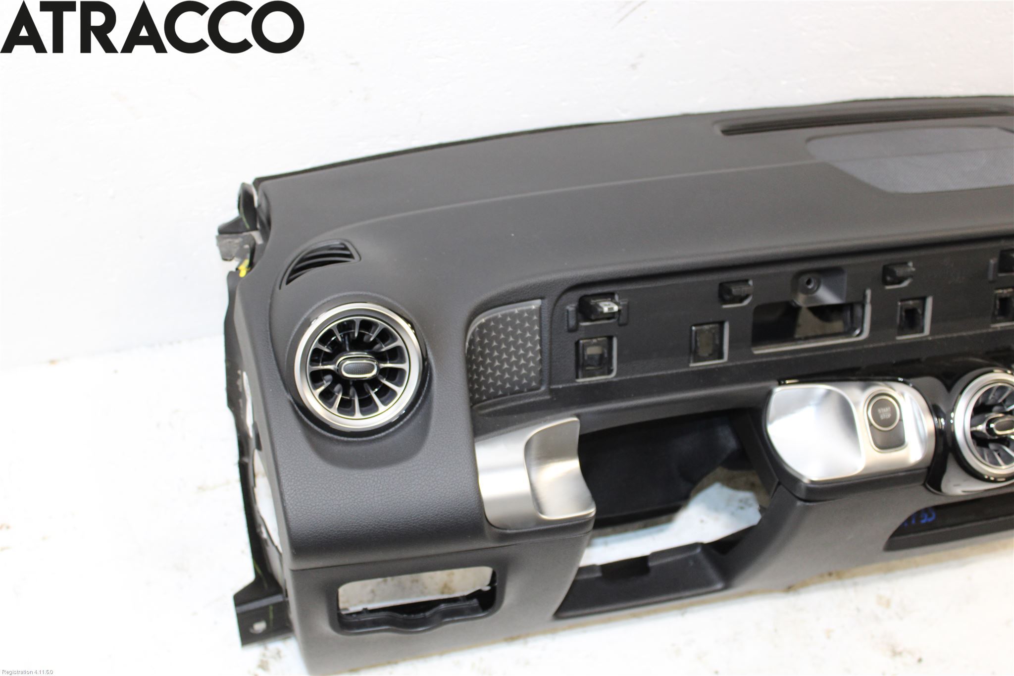 Mercedes-Benz MB EQB (X243) 22- Dashbord