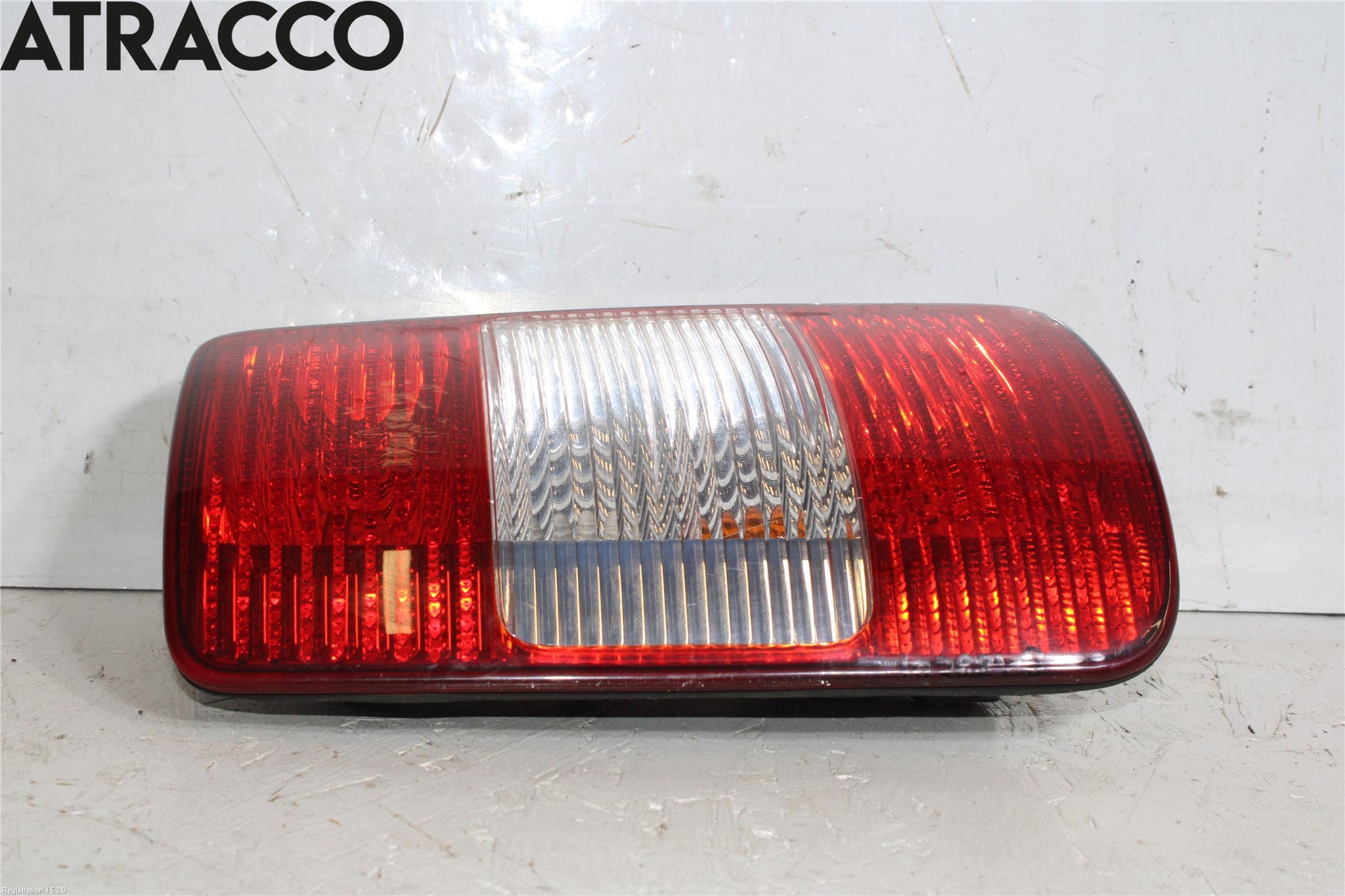 Volkswagen VW CADDY      04-10 Baklykt Venstre