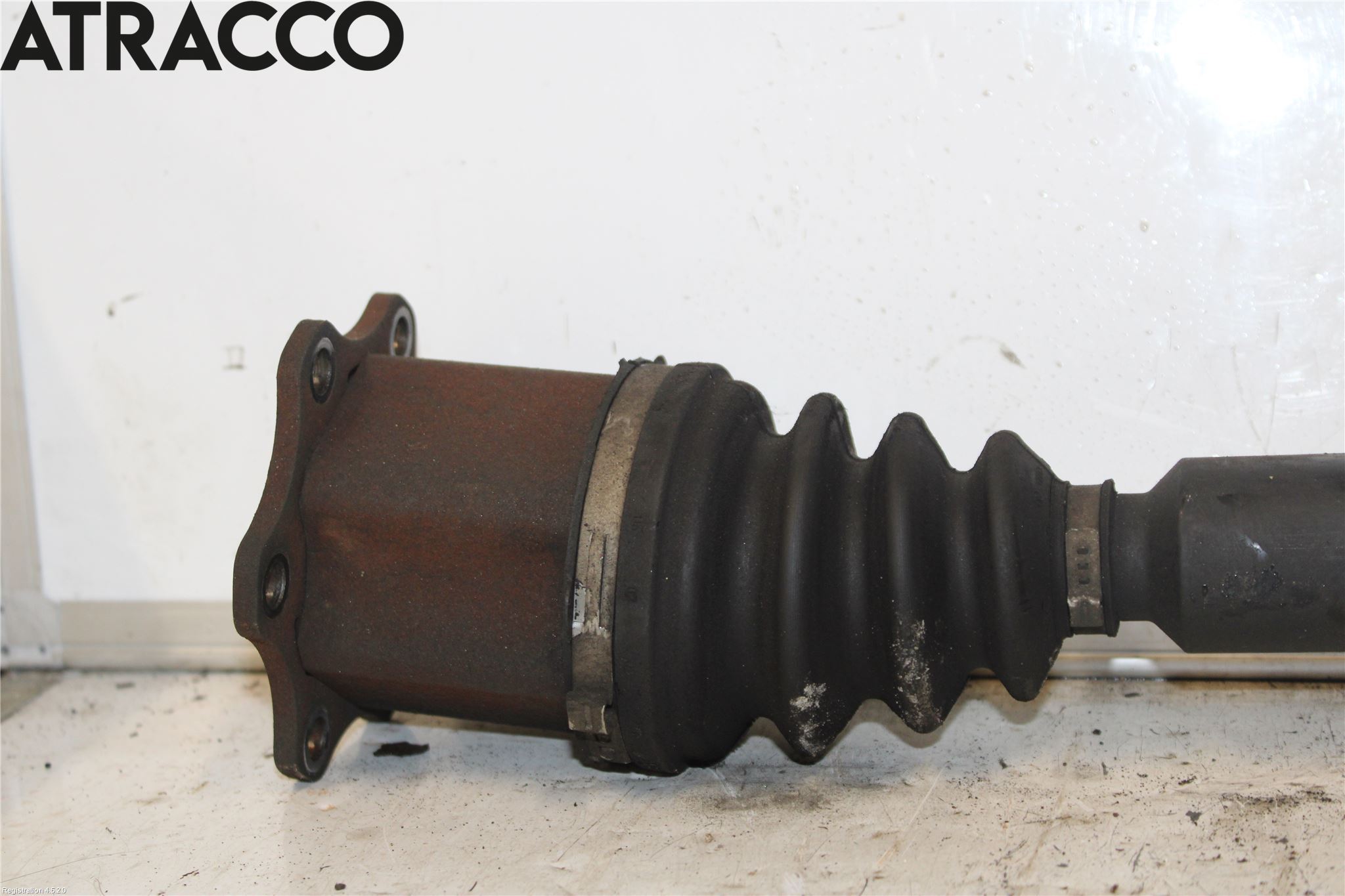 Volkswagen VW GOLF V 04-09 Drivaksel Foran Kompl Høyre