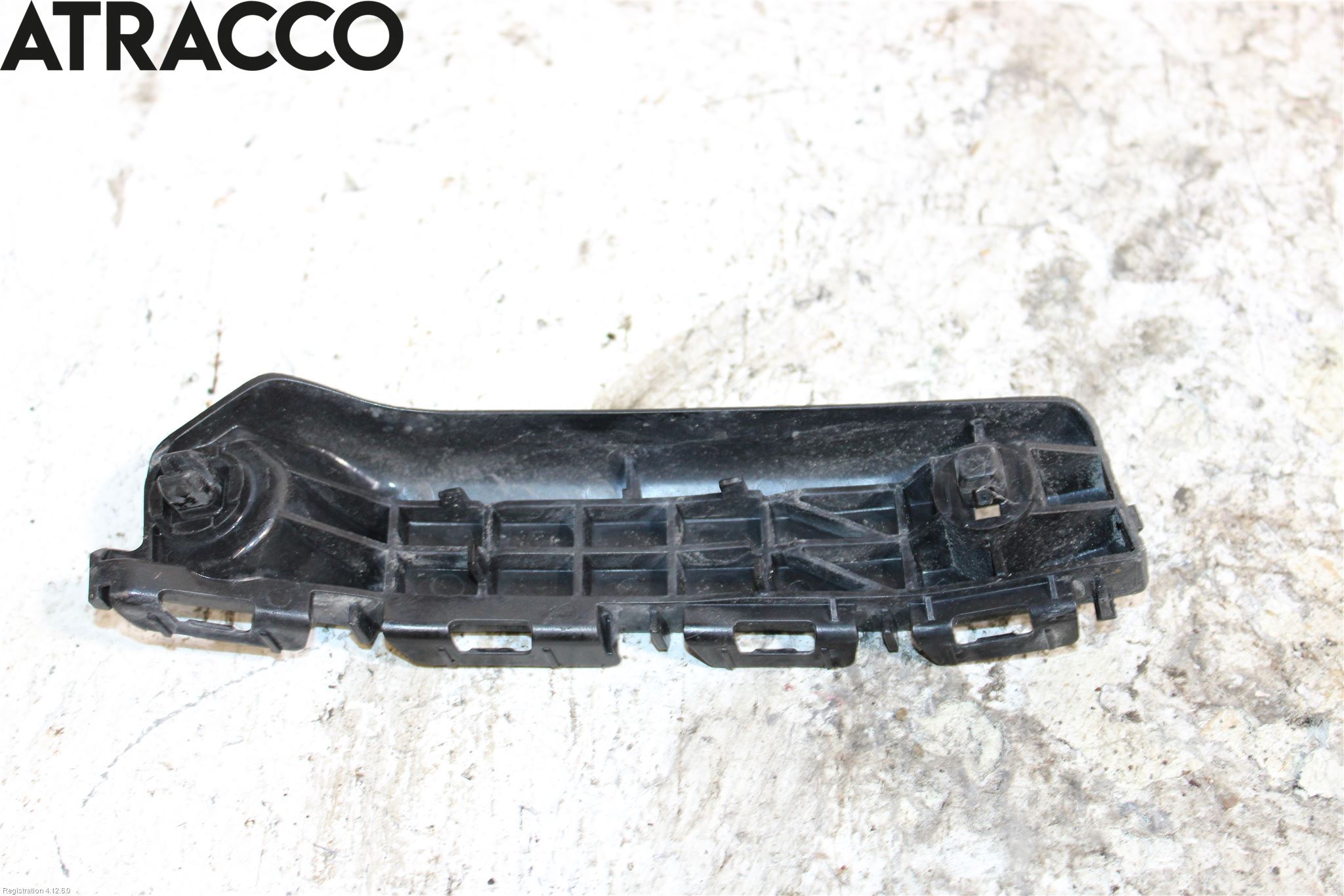 Toyota YARIS XP130 12-14 Støtfanger Foran Feste