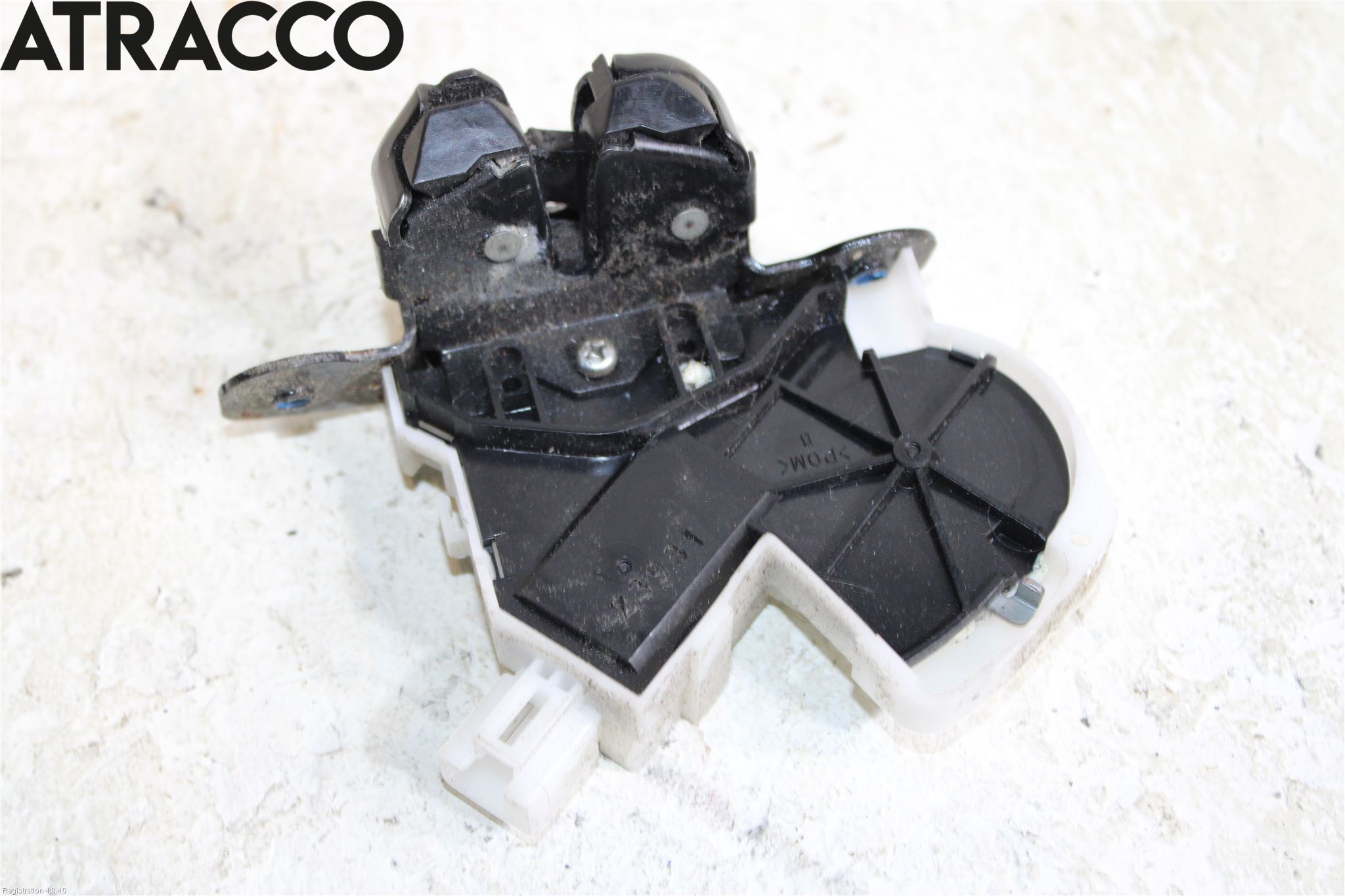 Suzuki SX4 S-CROSS 14-21 Bakluke-Lokk Låsekasse