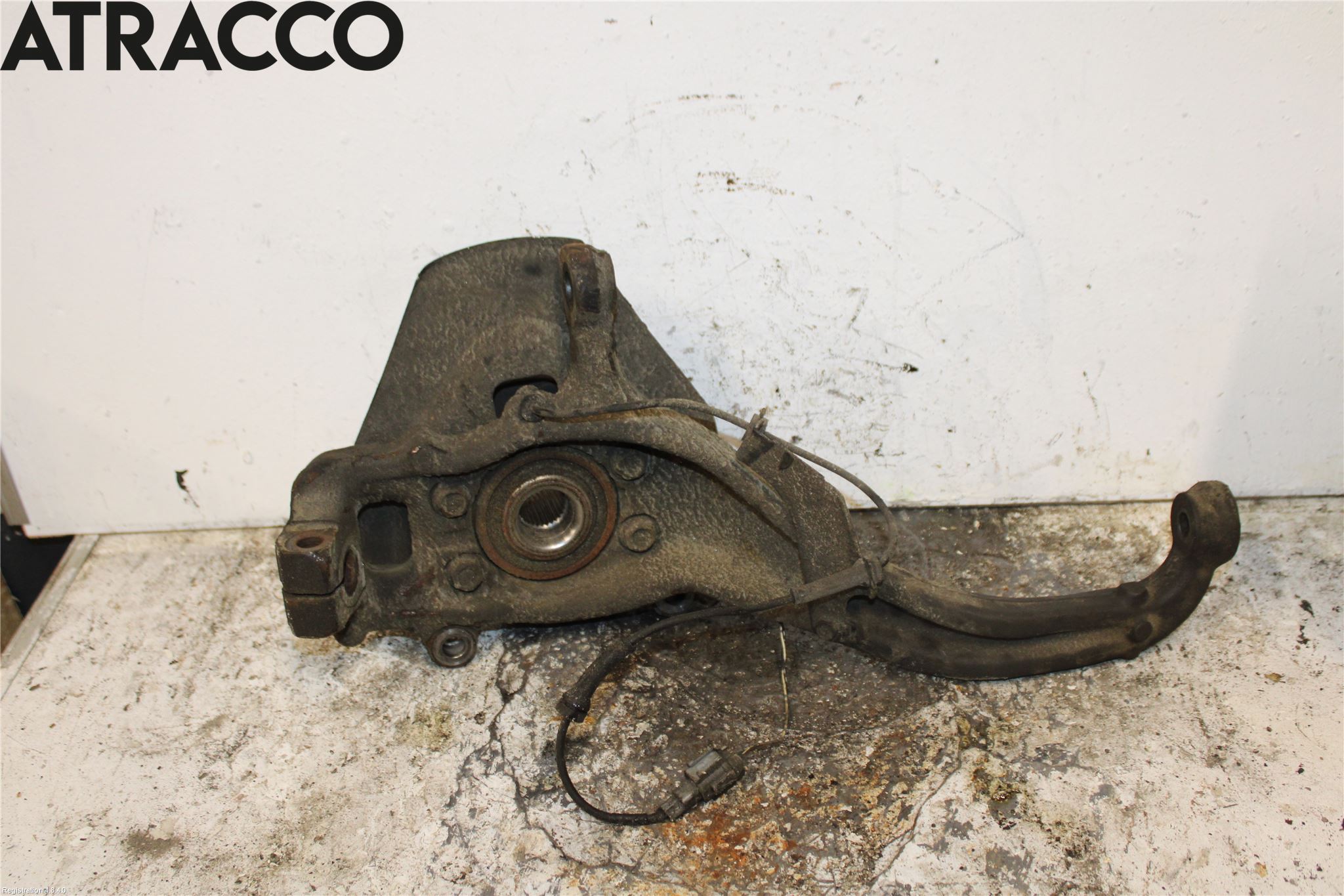 Nissan NAVARA 05-16 Spindel Hf