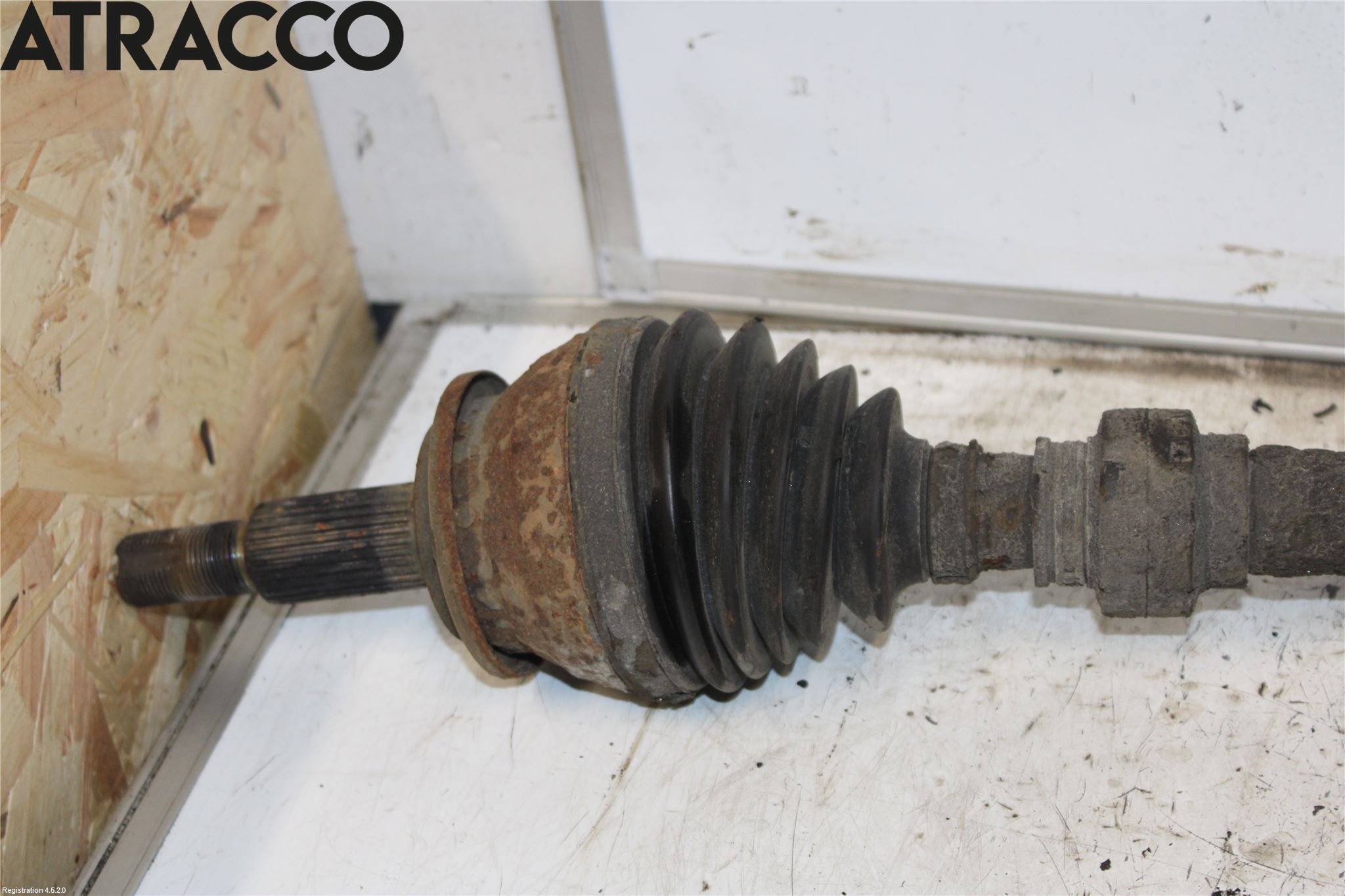 Toyota RAV 4 06-12 Drivaksel Foran Kompl Høyre