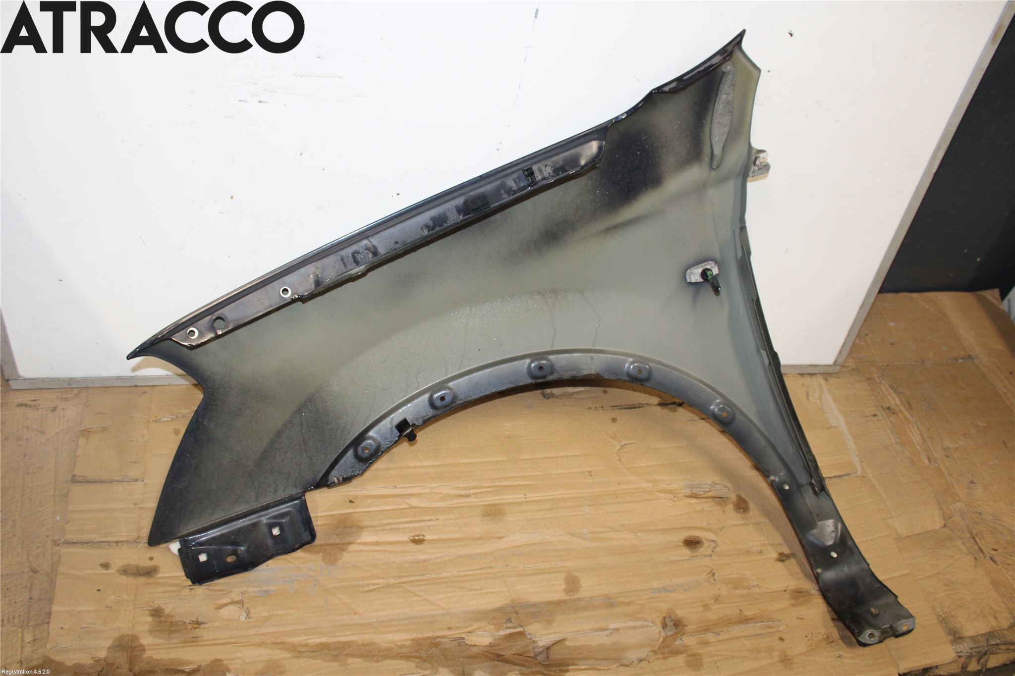 Nissan QASHQAI+2  08-10 Skjerm Foran Høyre