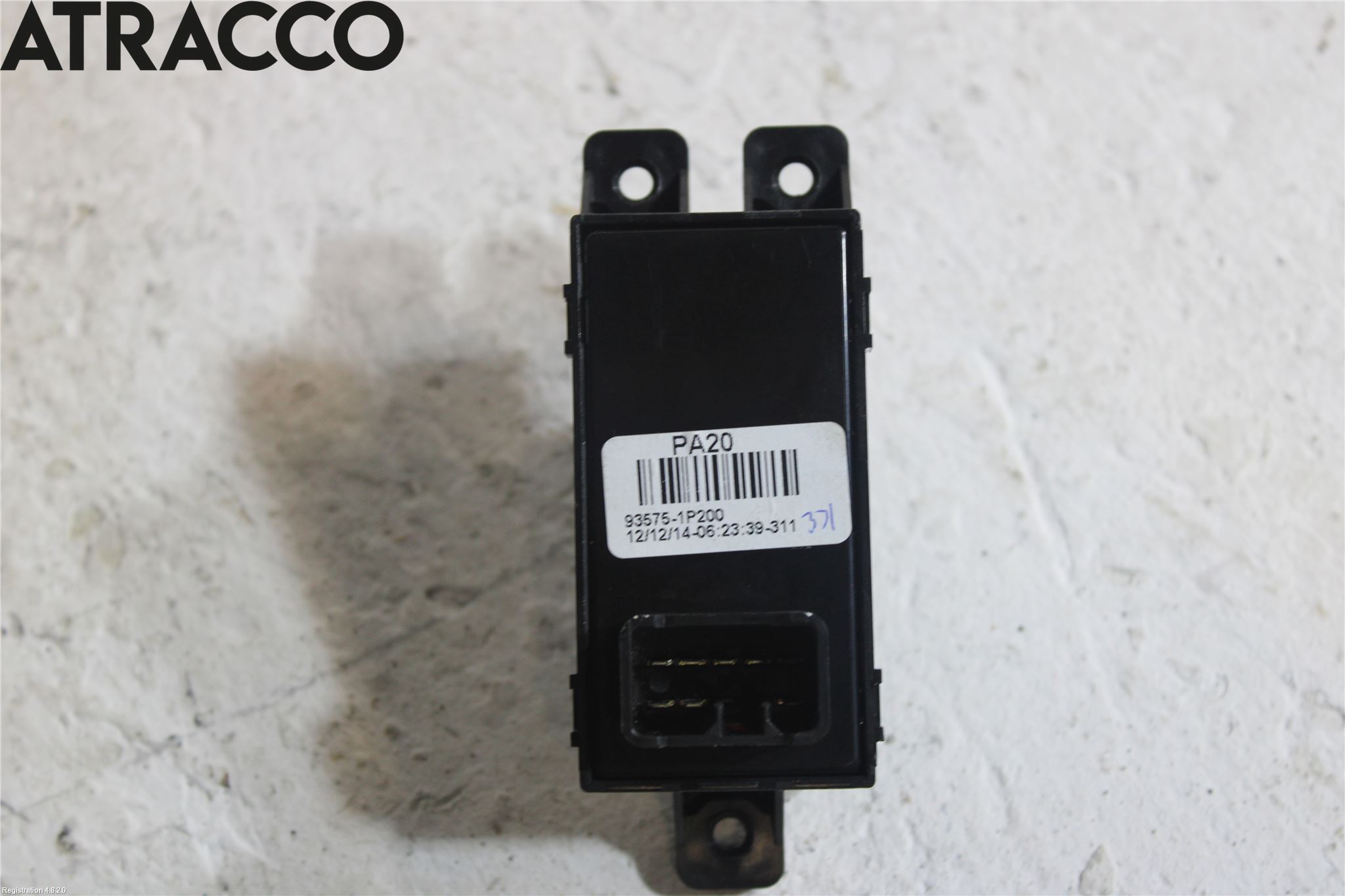 Kia VENGA 10-19 Bryter Vindusheis