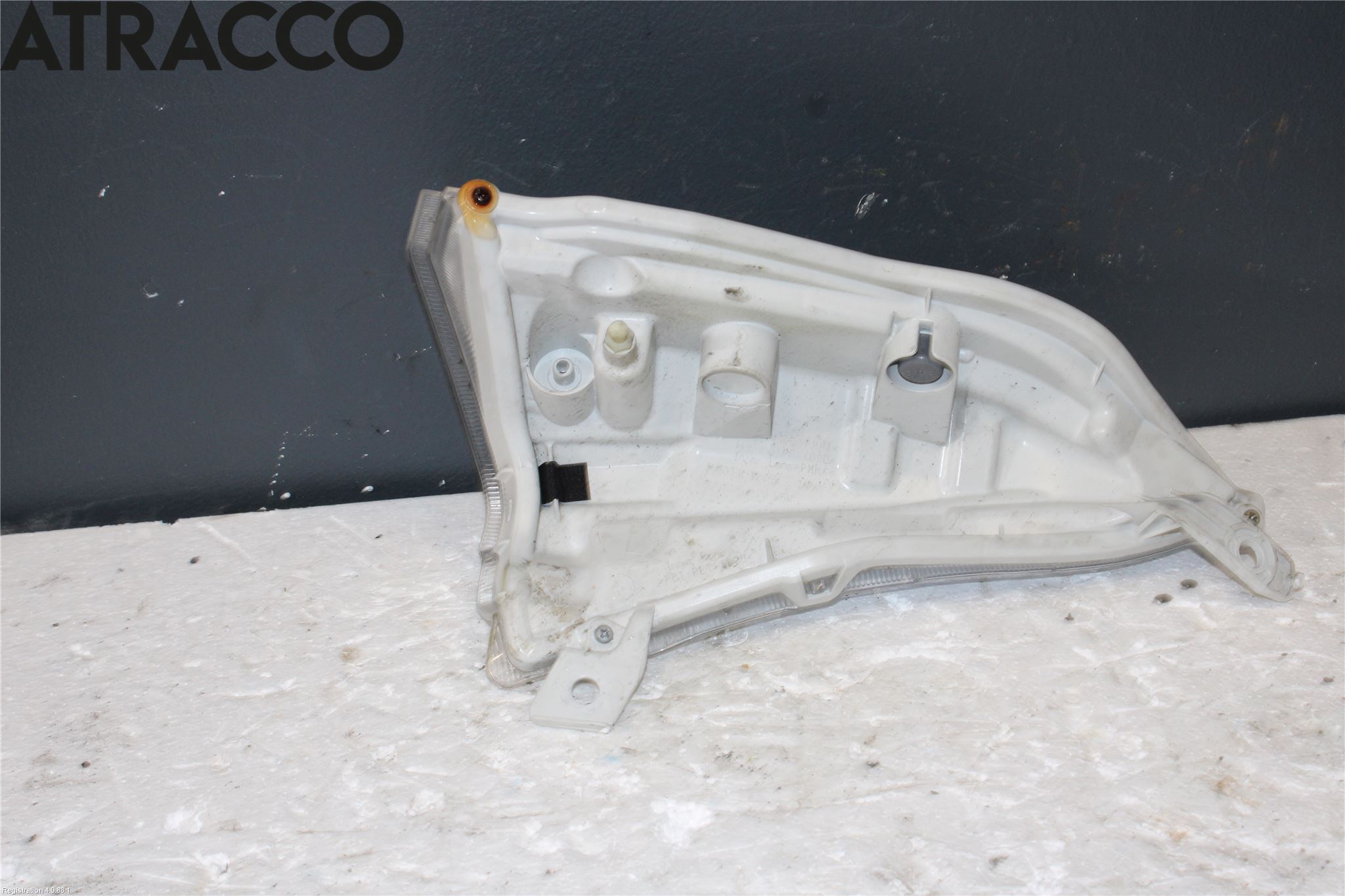 Nissan LEAF 11-17 Frontlykt Hus Venstre