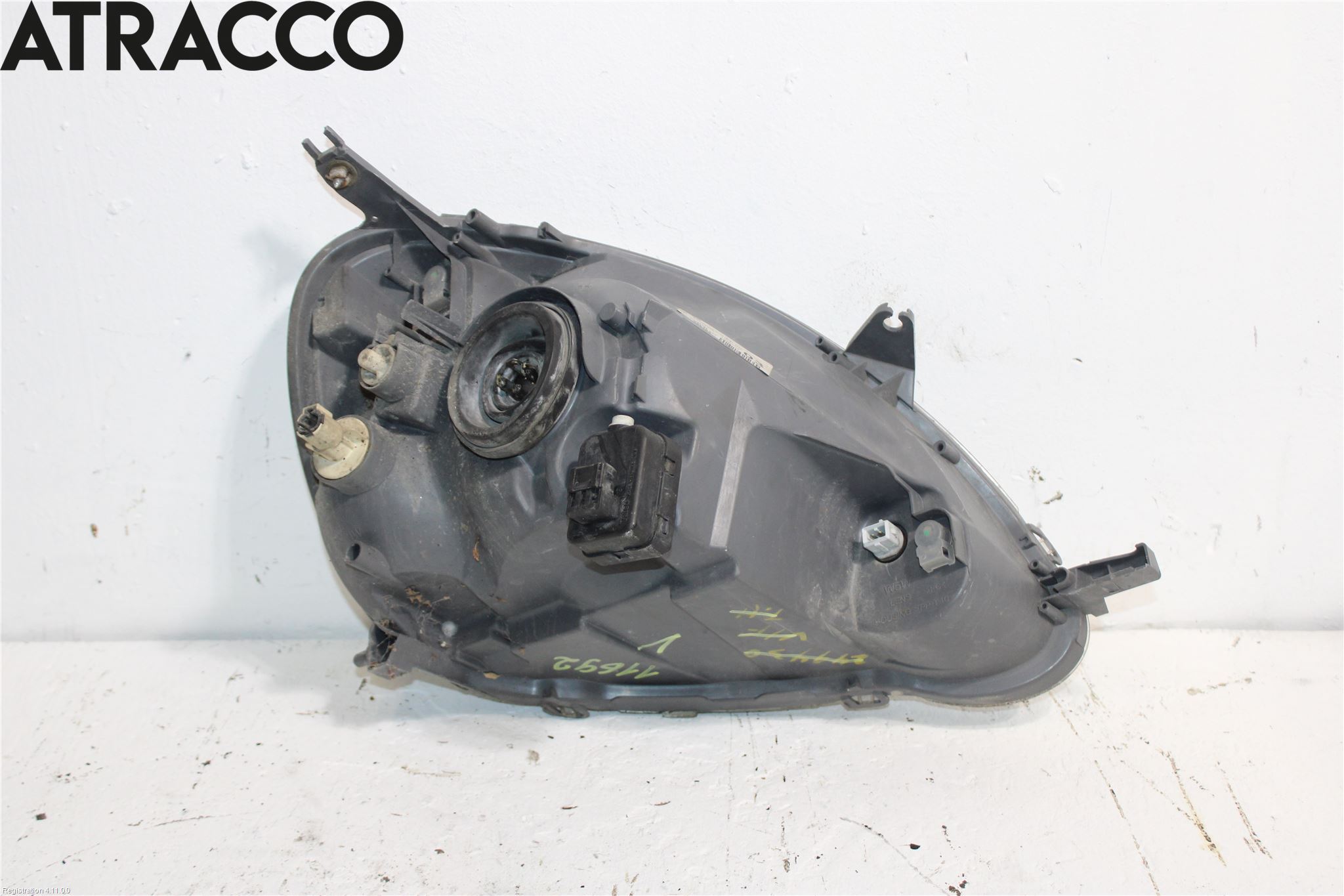 Toyota YARIS P1 03-05 Frontlykt Venstre