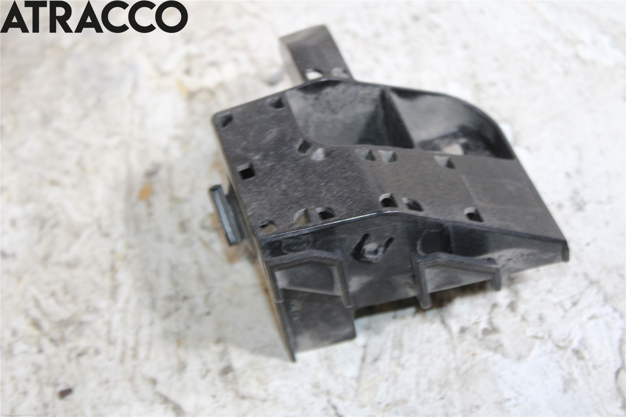 Nissan LEAF 18- Støtfangerfeste Bak Venstre