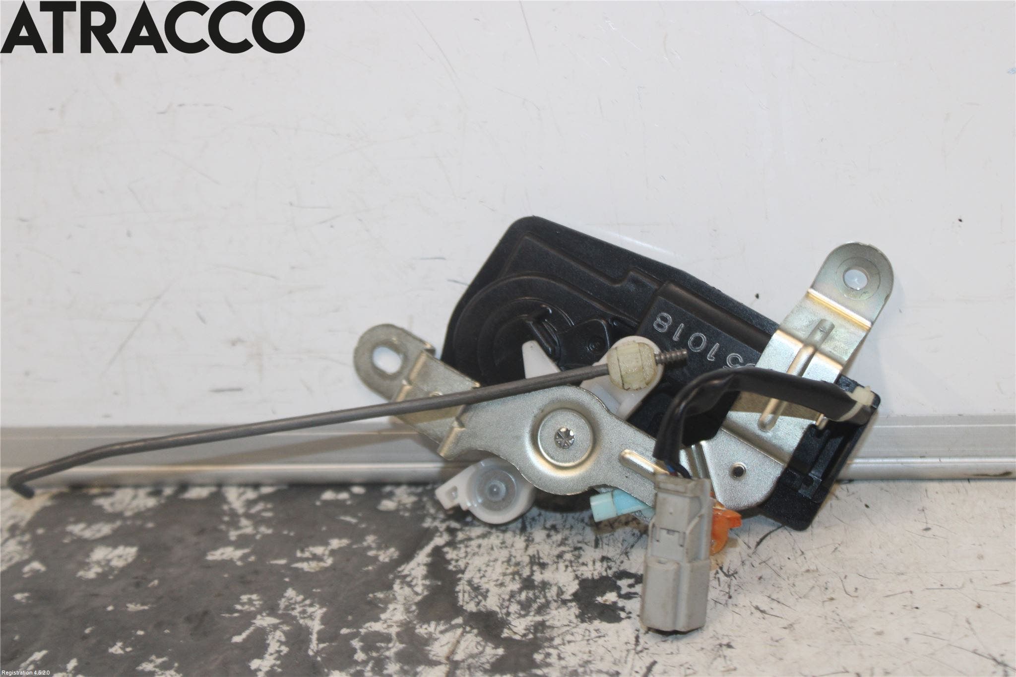 Honda CR-V 02-06 Bakluke-Lokk Låsekasse