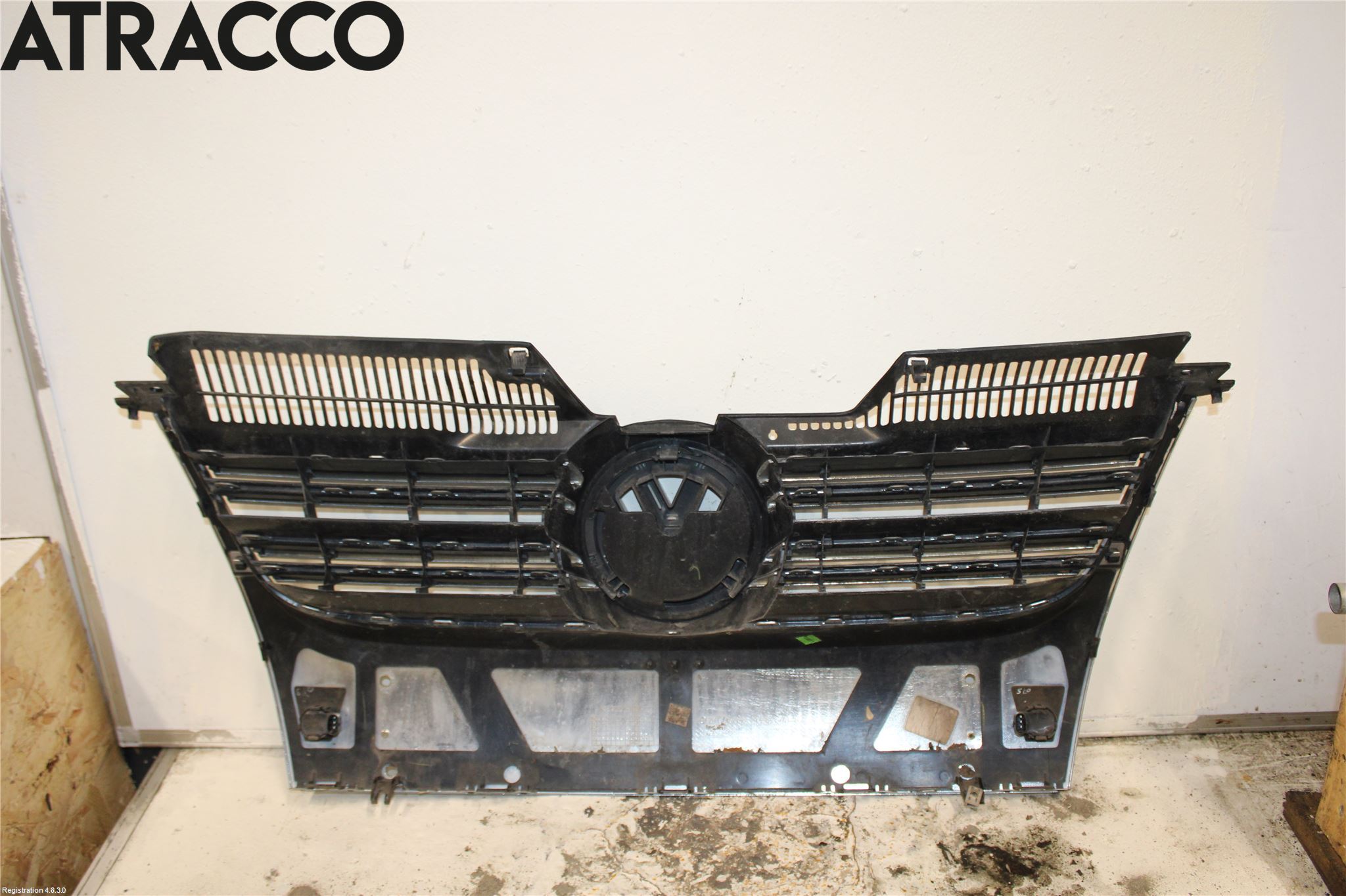 Volkswagen VW GOLF V 04-09 Grill Komplett