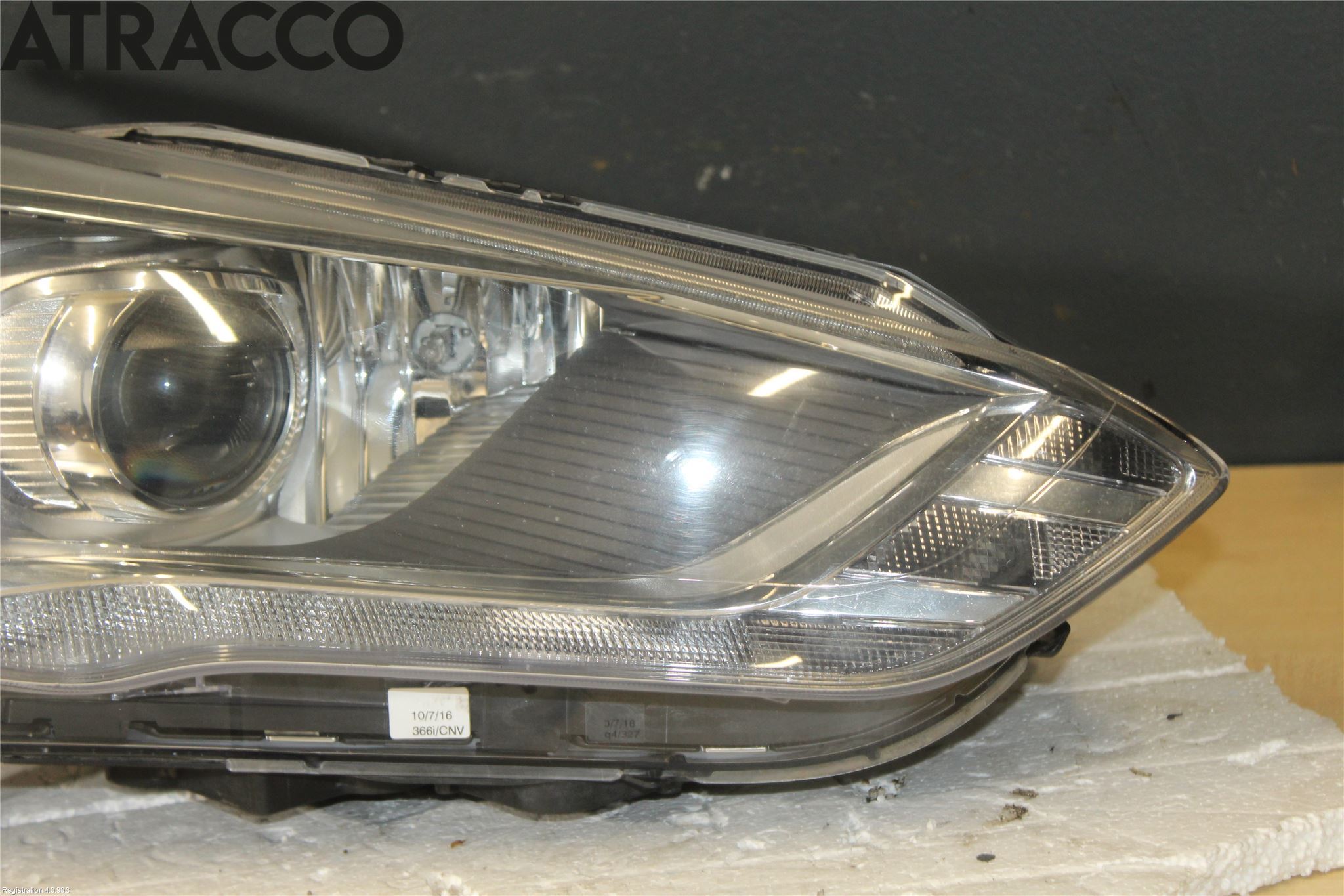 Ford GRAND C-MAX  11-14 Frontlykt Høyre