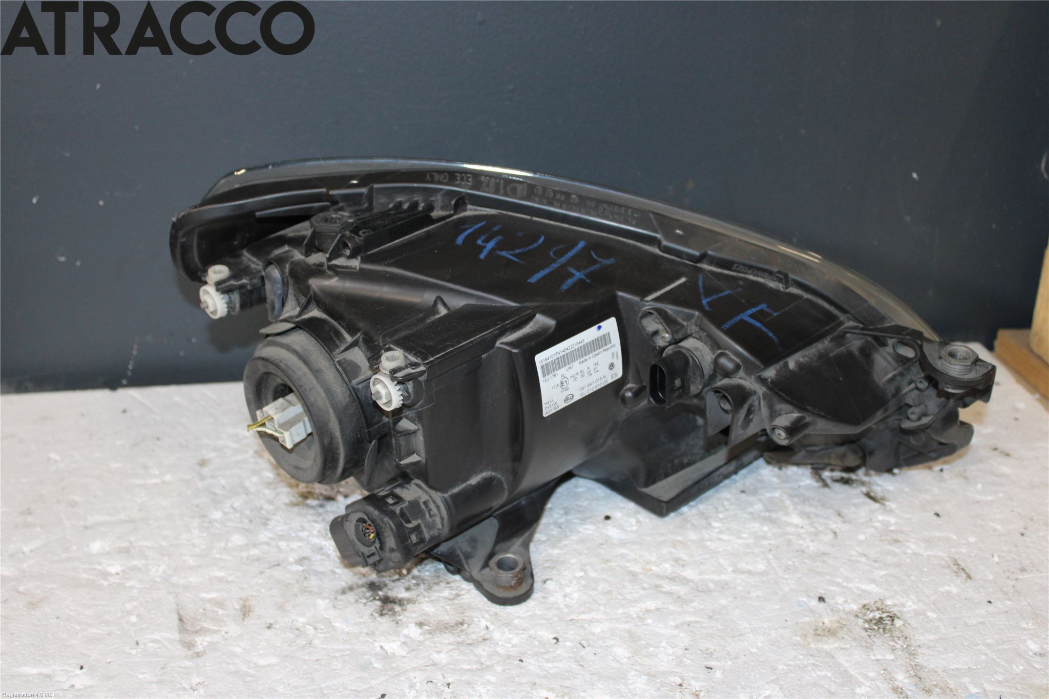 Volkswagen VW UP! / E-UP! Frontlykt Venstre