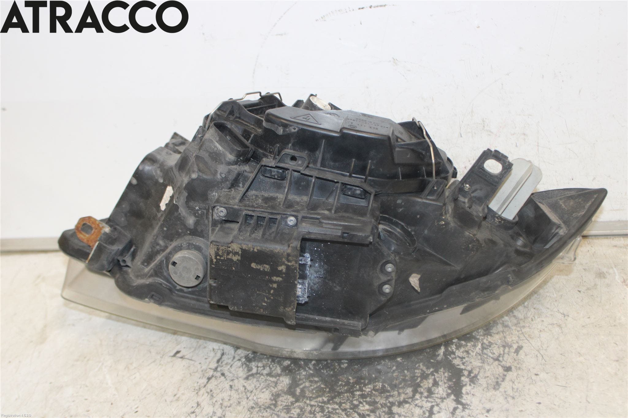 BMW 1 E87/81 5D/3D 03-11 Frontlykt Høyre