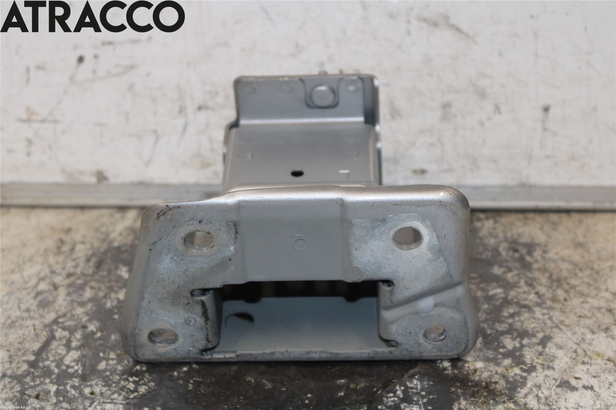 Nissan LEAF 11-17 Støtfanger Bak Feste