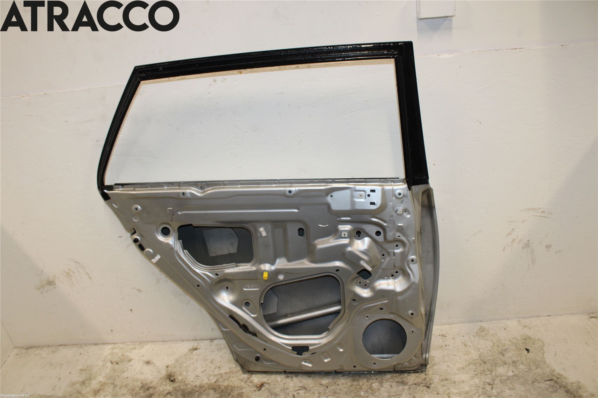 Toyota AVENSIS 03-06 Dør 4D Bak Venstre