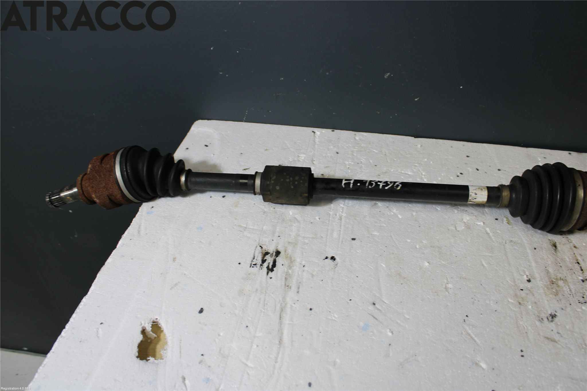 Toyota YARIS XP130 12-14 Drivaksel Foran Kompl Høyre