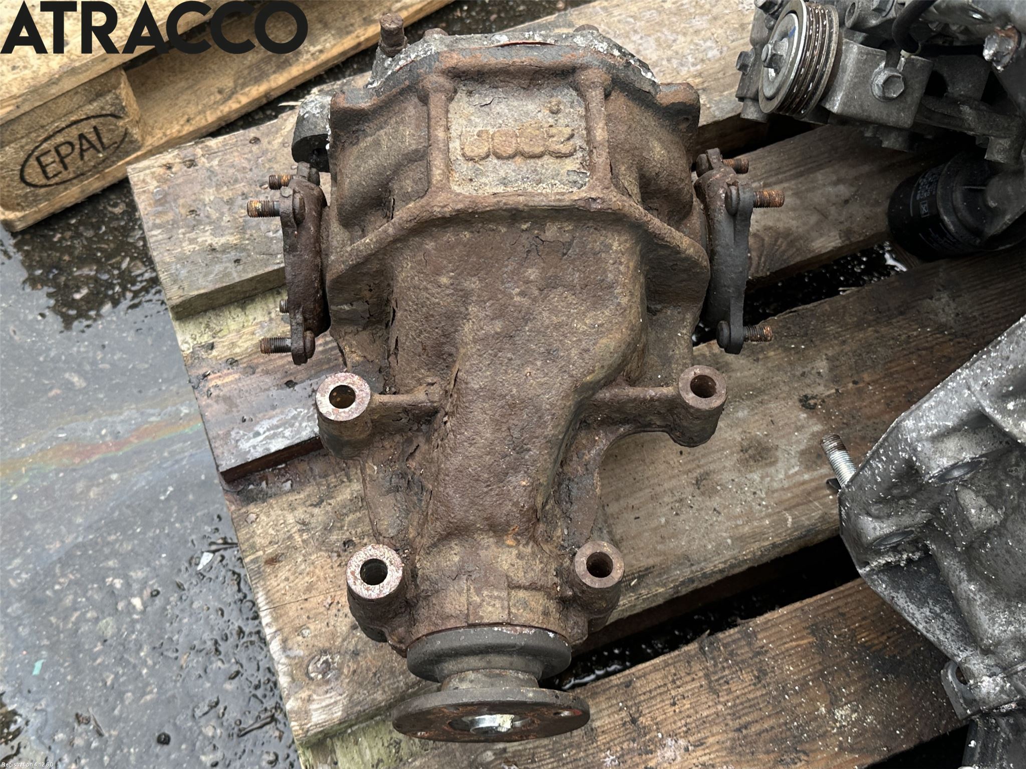 Toyota HI-ACE 06-12 Bakaksel Kardang Bak -Diff