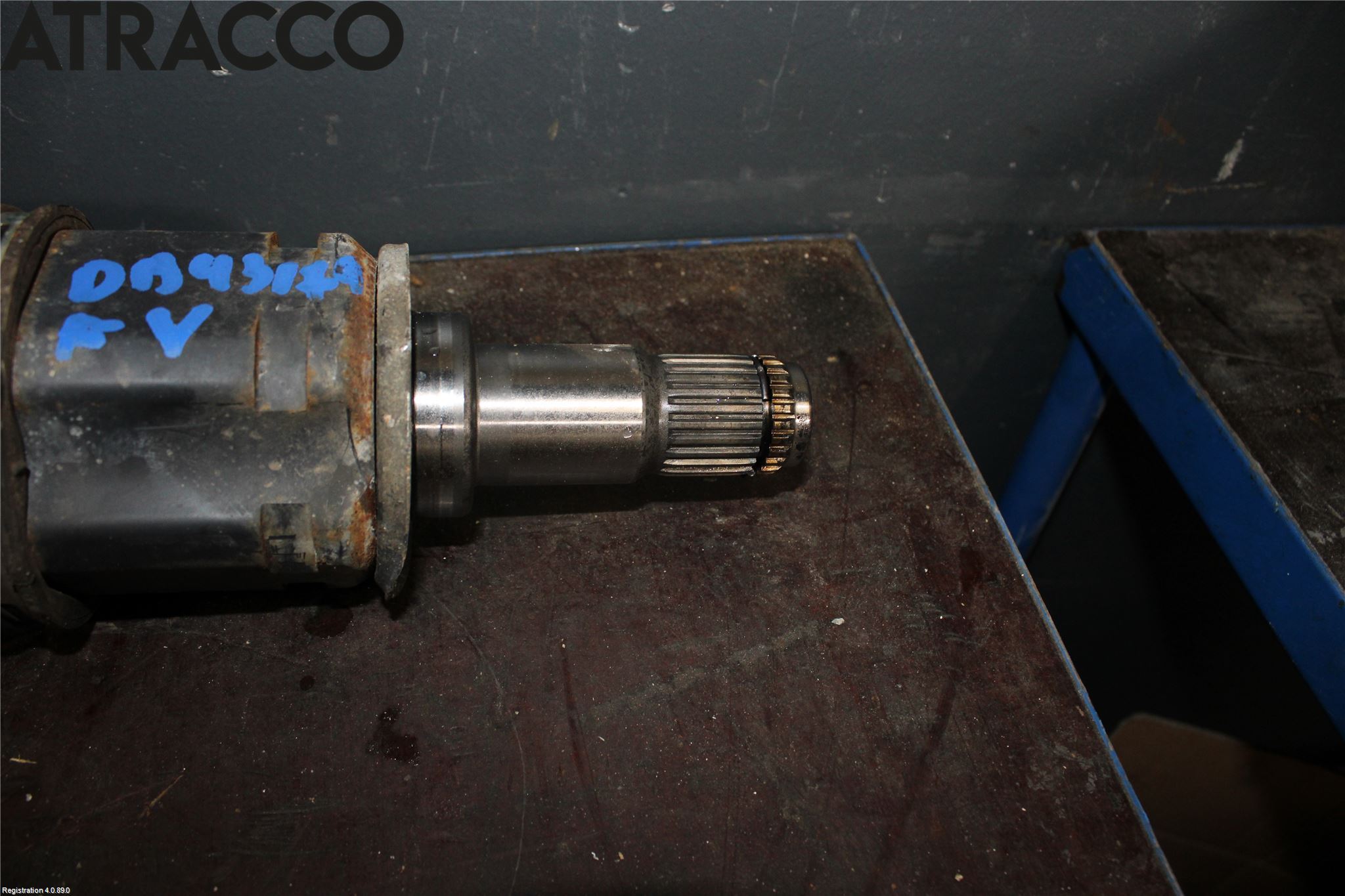 Toyota RAV4 13-18 Drivaksel Foran Kompl Venstre