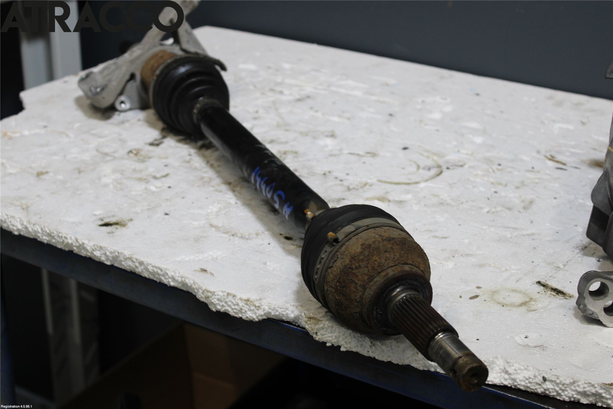 Nissan LEAF 11-17 Drivaksel Foran Kompl Høyre