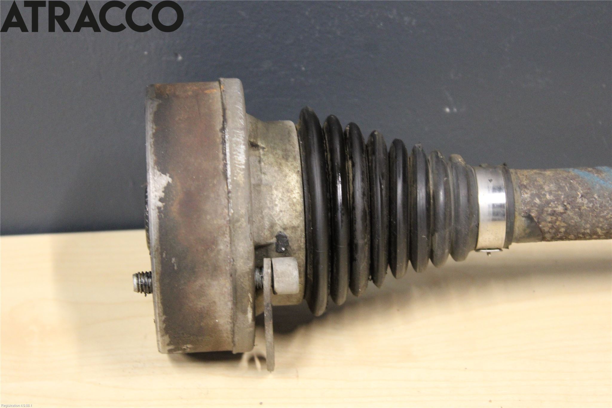 Audi A1/S1 11-18 Drivaksel Foran Kompl  V = H