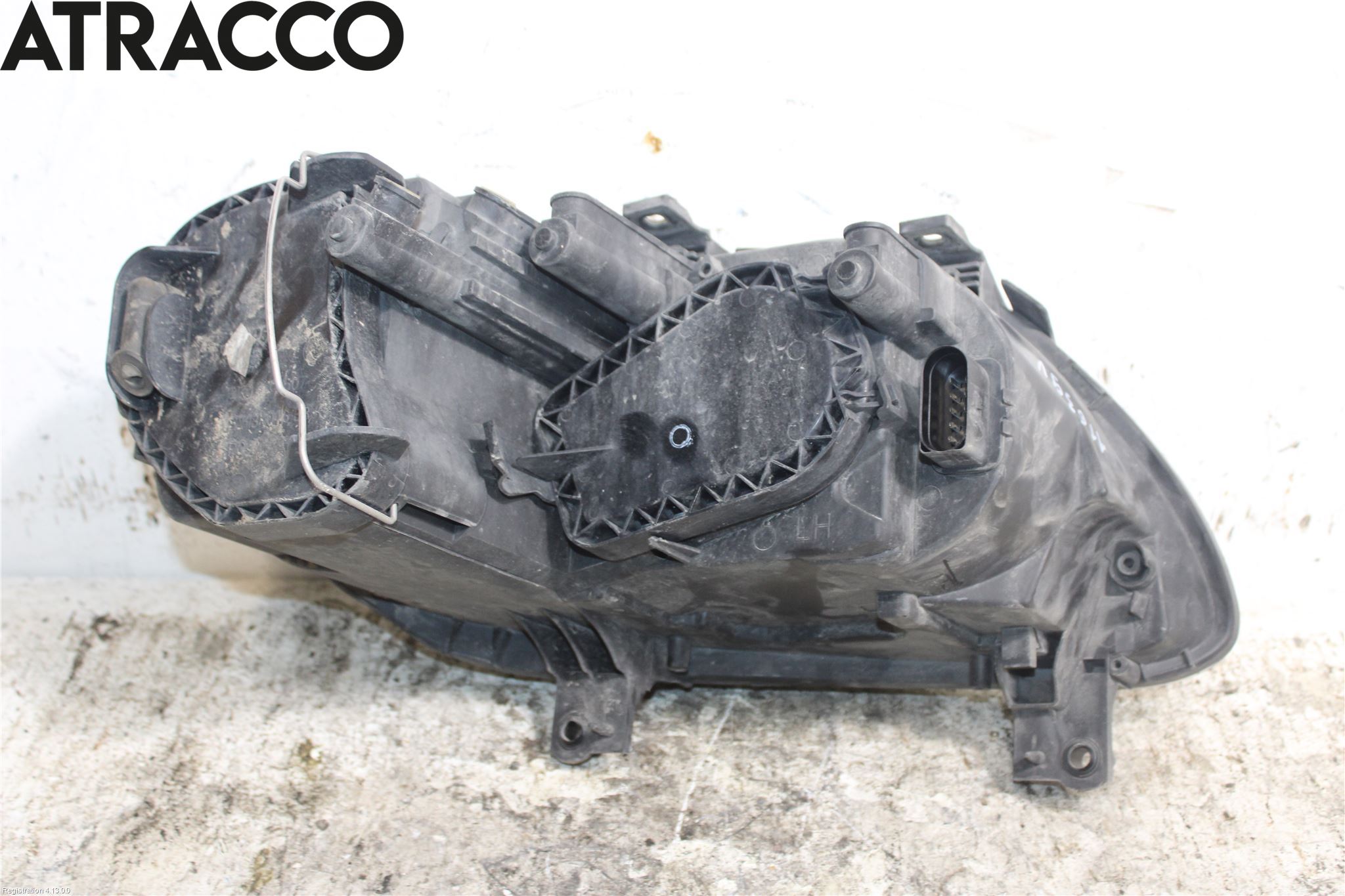 Volkswagen VW CADDY      04-10 Frontlykt Venstre
