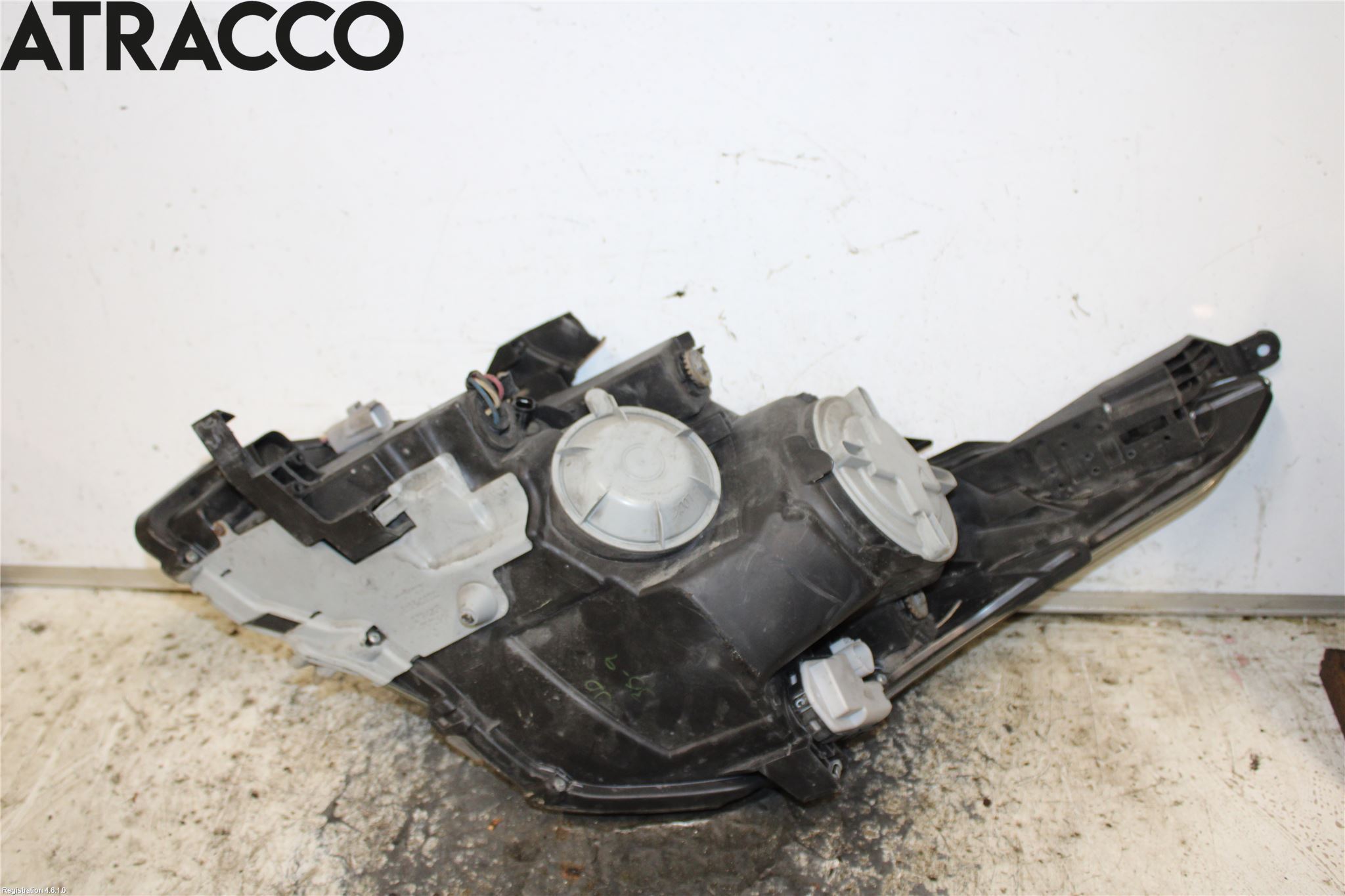 Toyota AVENSIS 09-15 Frontlykt Høyre