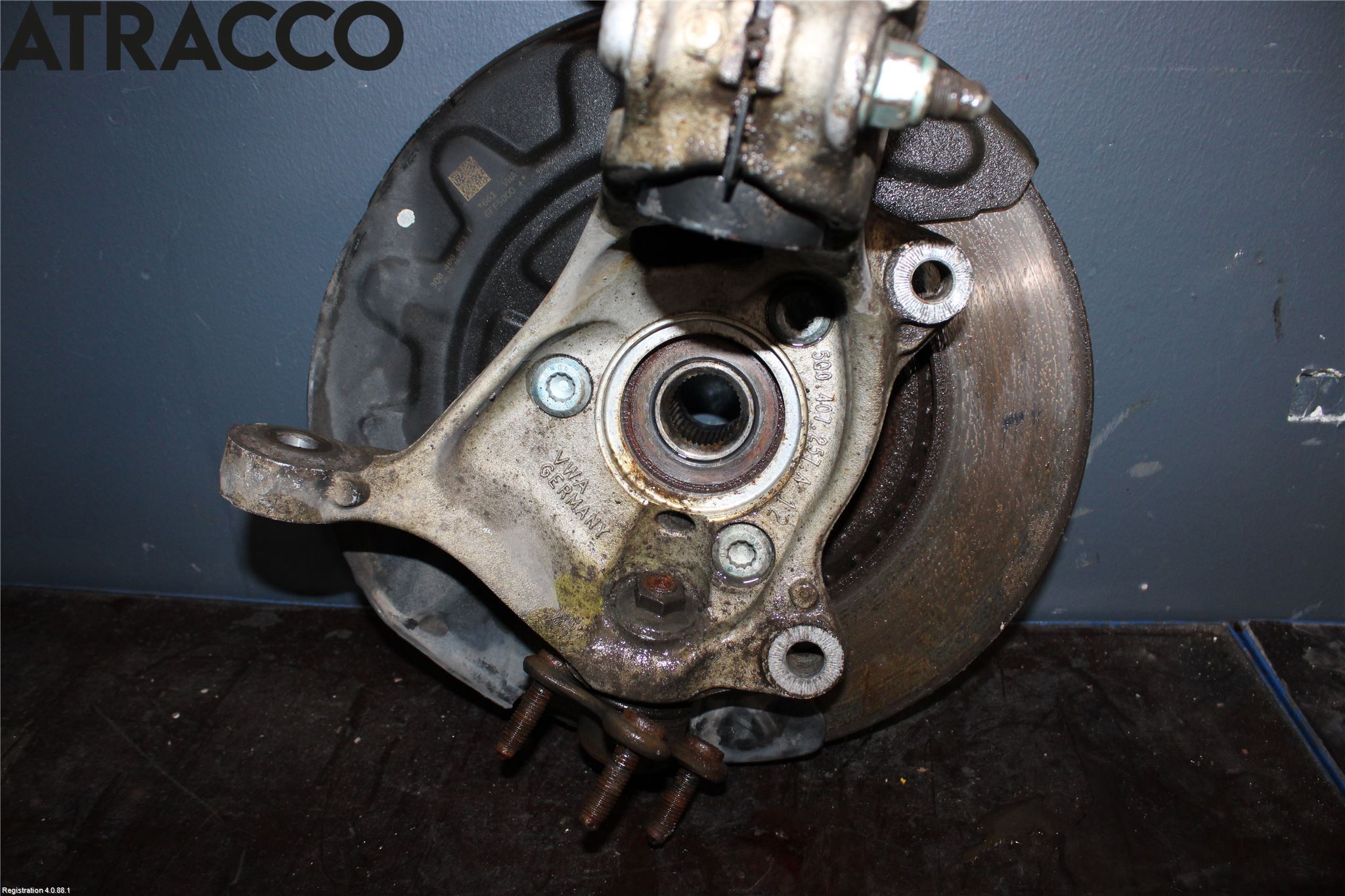 Volkswagen VW PASSAT 15-19 Fjærbein Foran Høyre