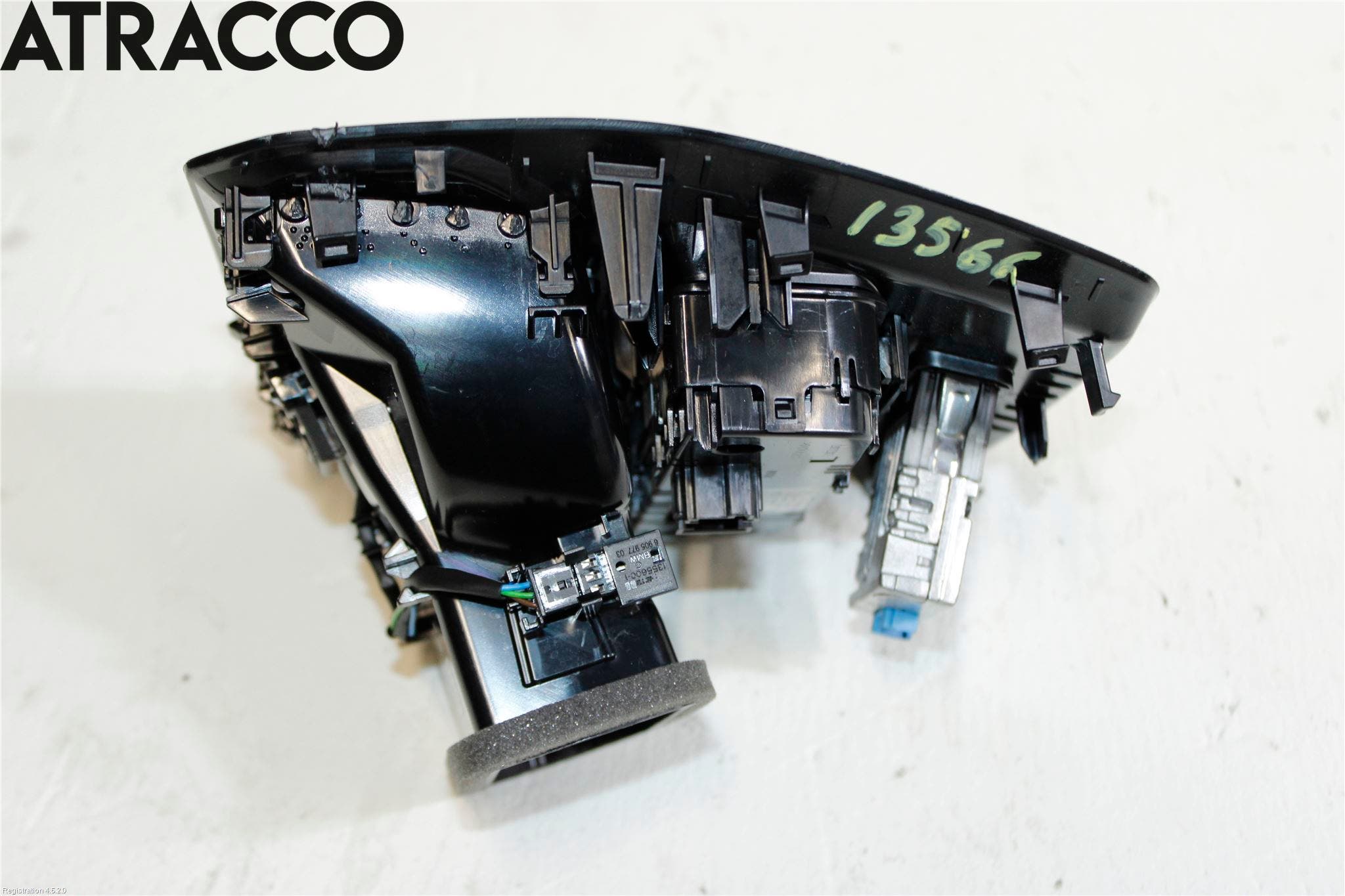 BMW 3 F30/F31/F80 12-19 Dashbord Kanal - Dyse