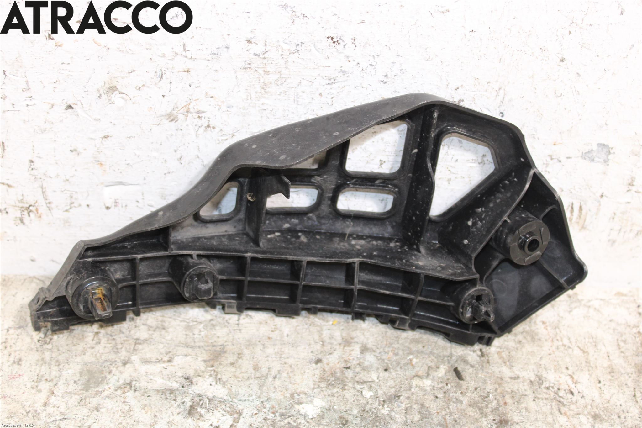 Toyota AURIS 13-19 Støtfangerfeste Foran Høyre