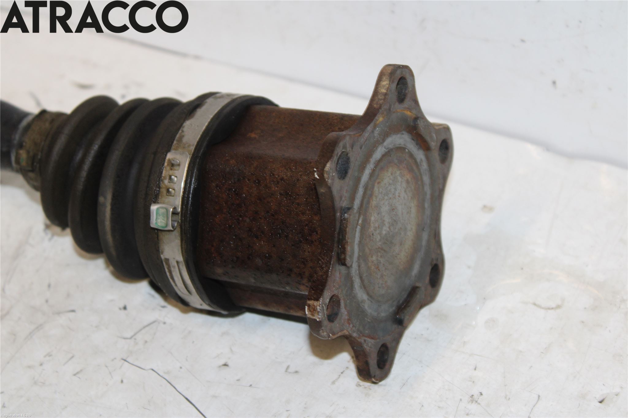 Audi A4/S4 05-07 Drivaksel Foran Kompl Høyre