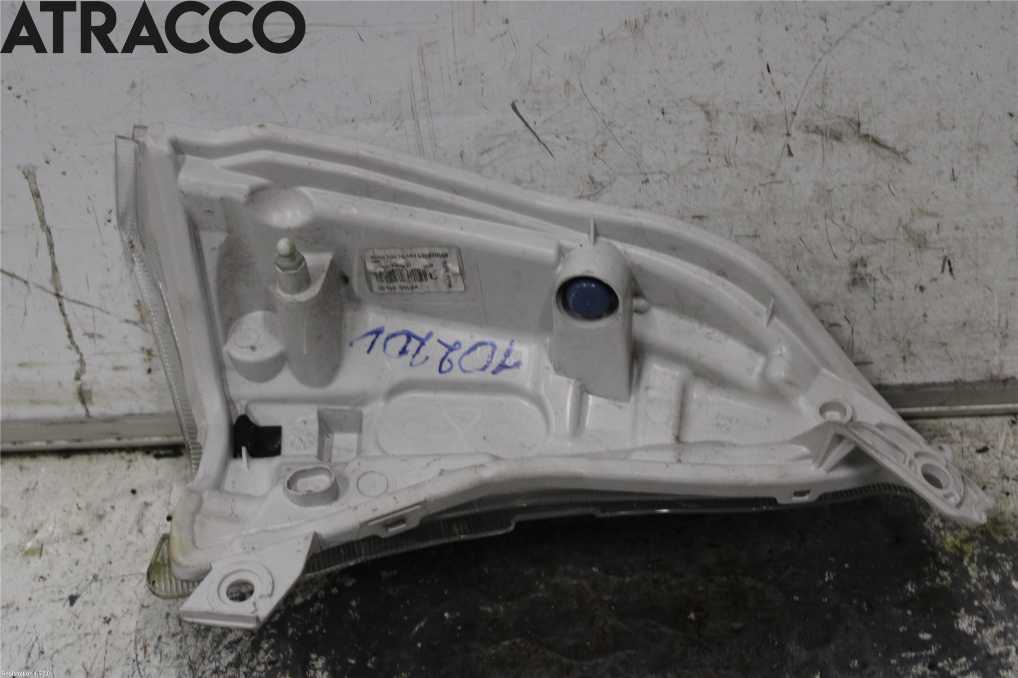 Nissan LEAF 11-17 Frontlykt Venstre