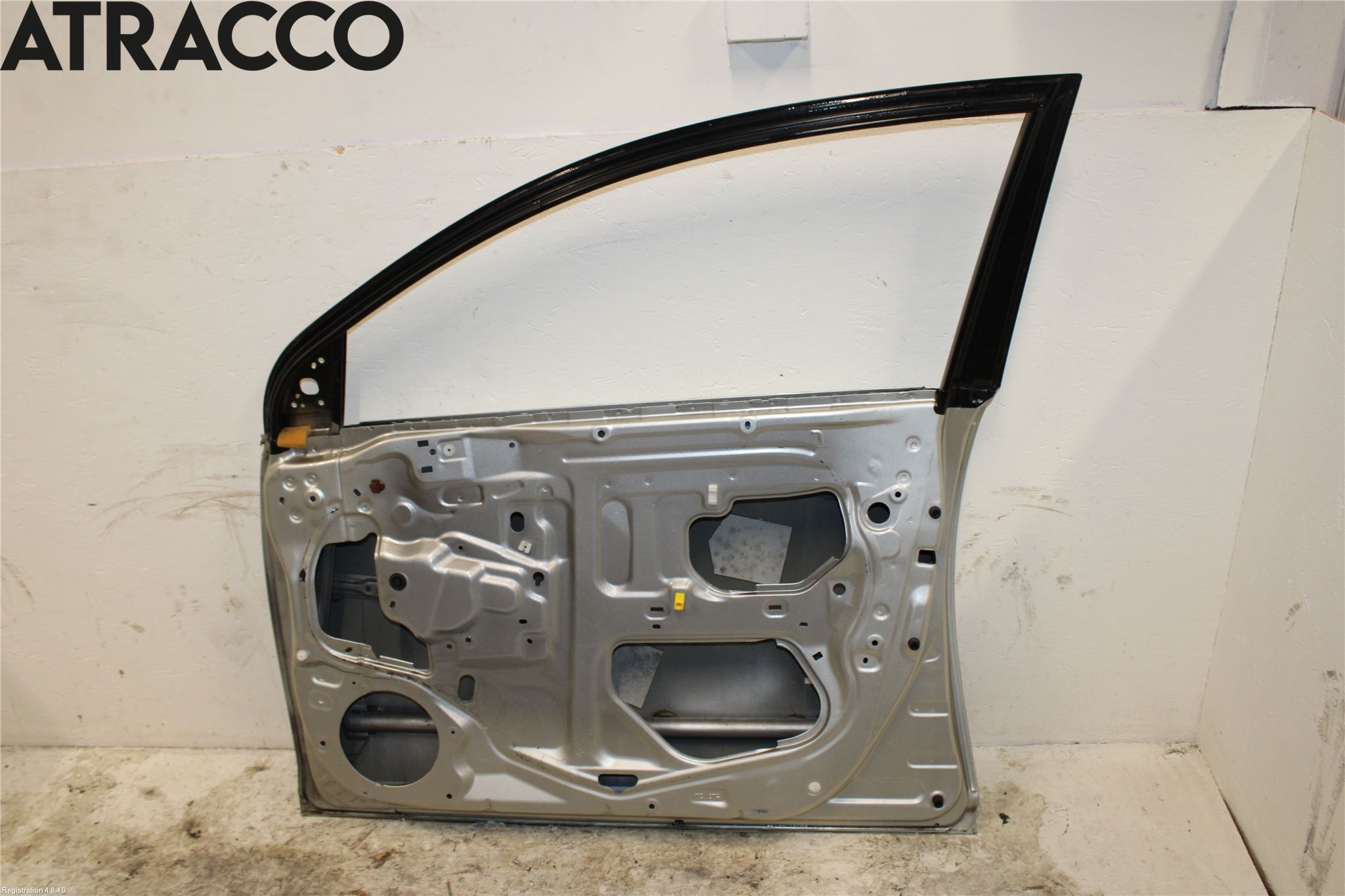 Toyota AVENSIS 03-06 Dør 4D Foran Høyre