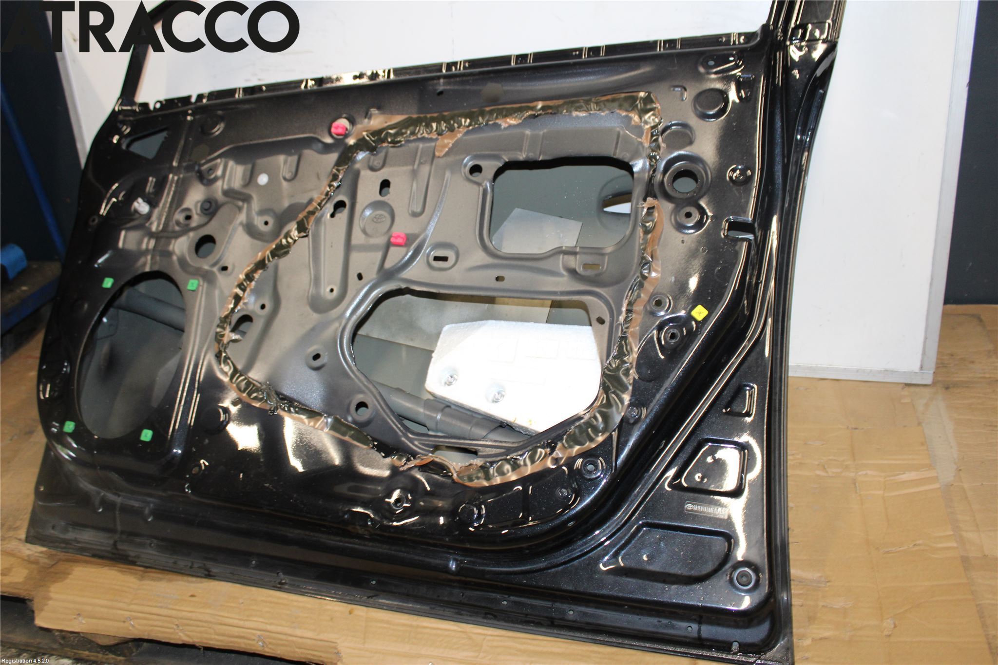 Toyota AVENSIS 09-15 Dør 4D Foran Høyre