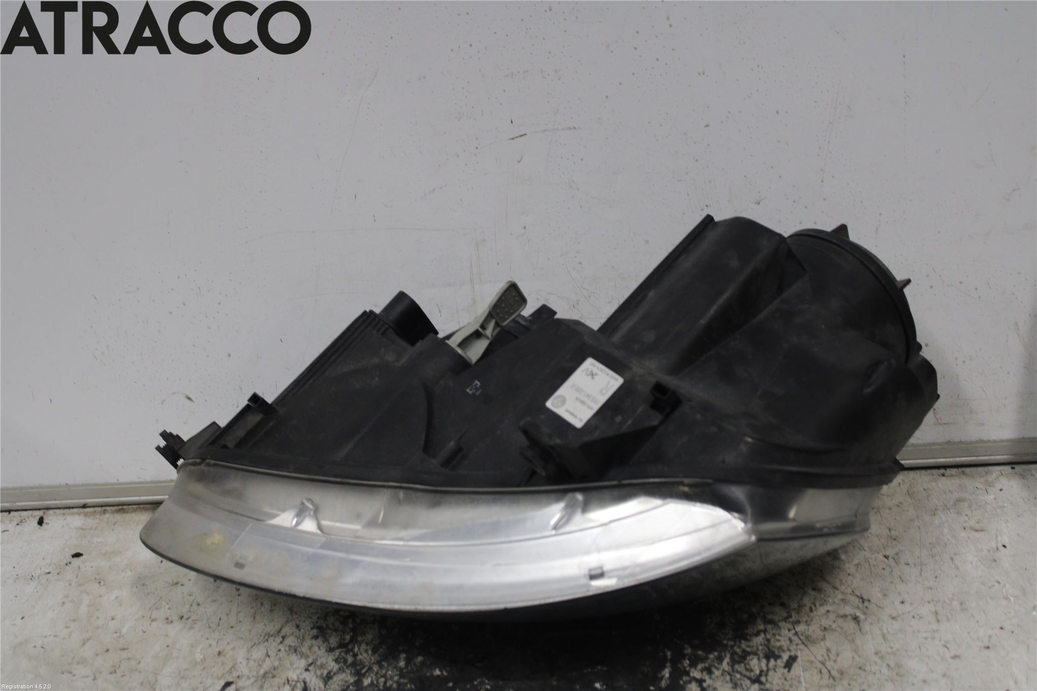 Volkswagen VW GOLF V 04-09 Frontlykt Høyre