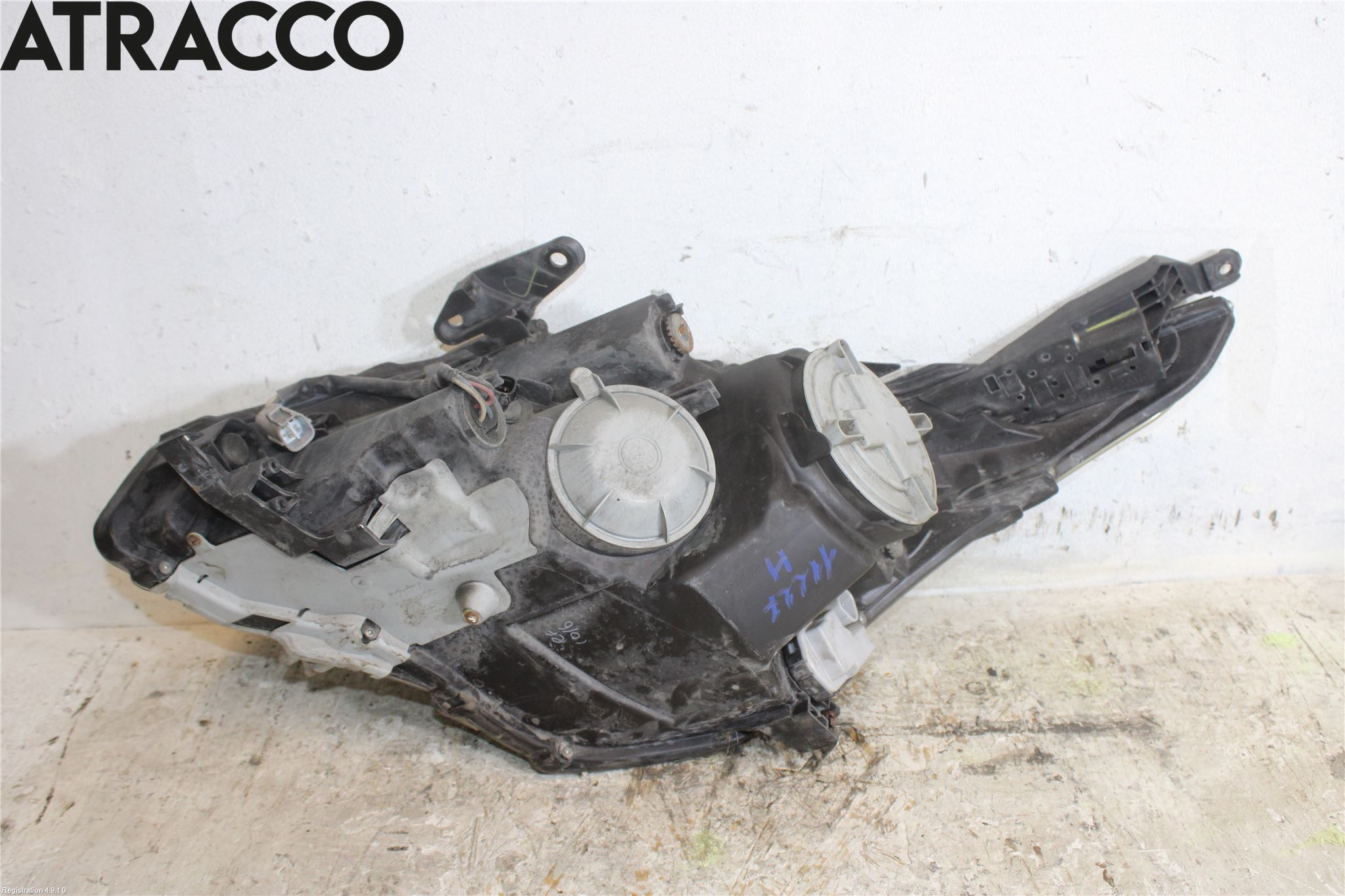 Toyota AVENSIS 09-15 Frontlykt Høyre