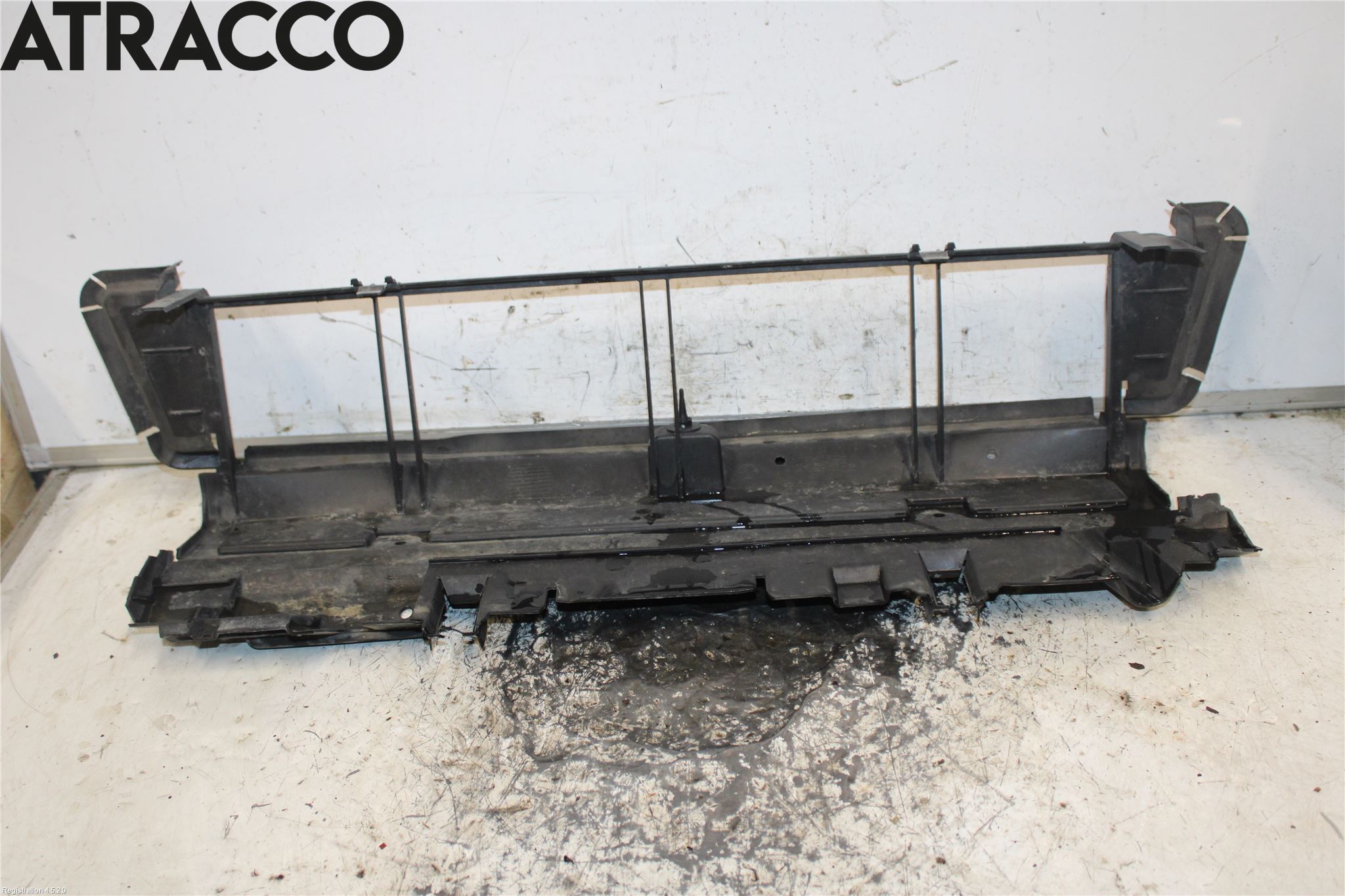 Mercedes-Benz MB C-KLASS (W204) 07-15 Luftstyring Front