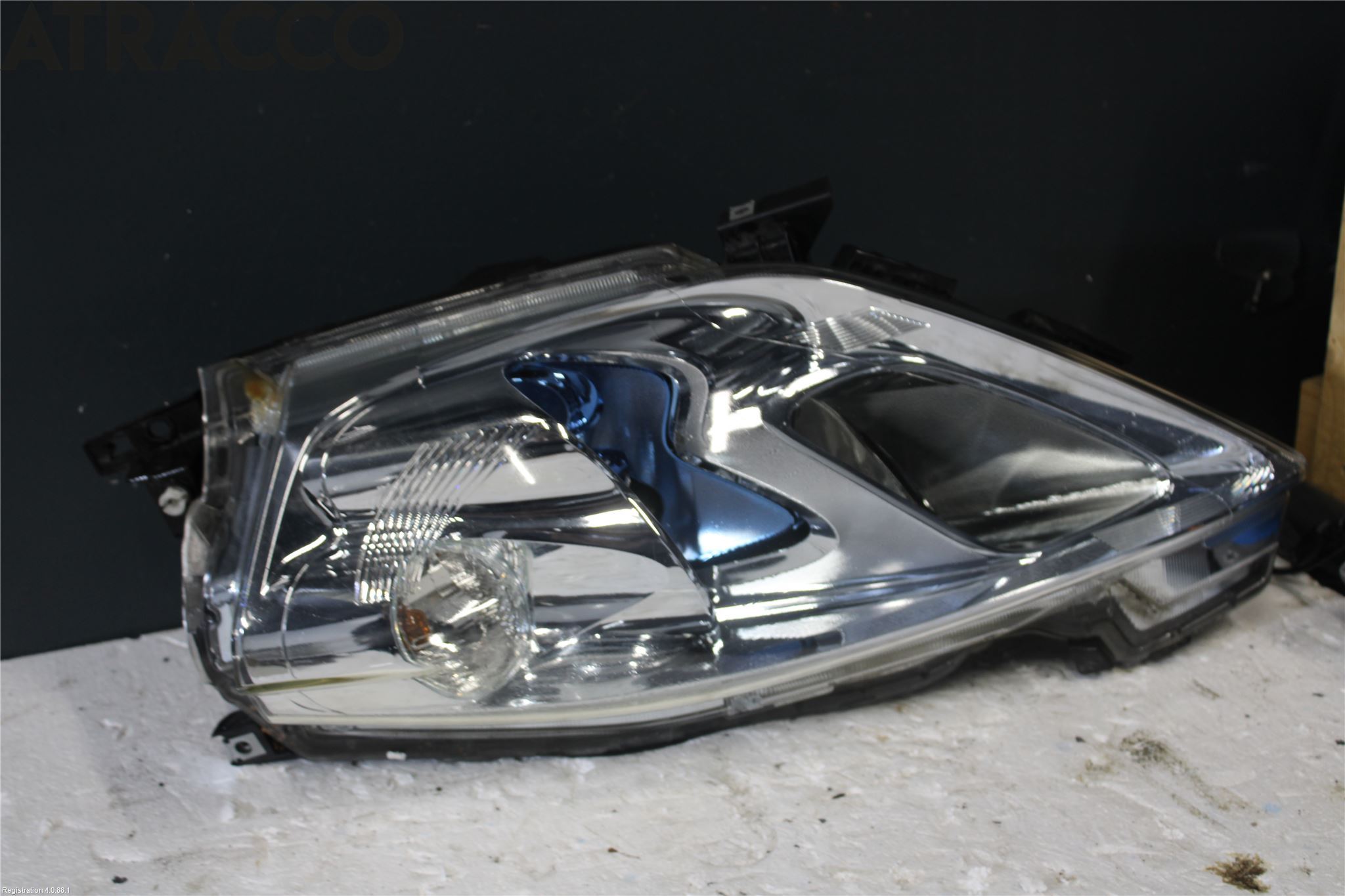 Nissan LEAF 11-17 Frontlykt Venstre