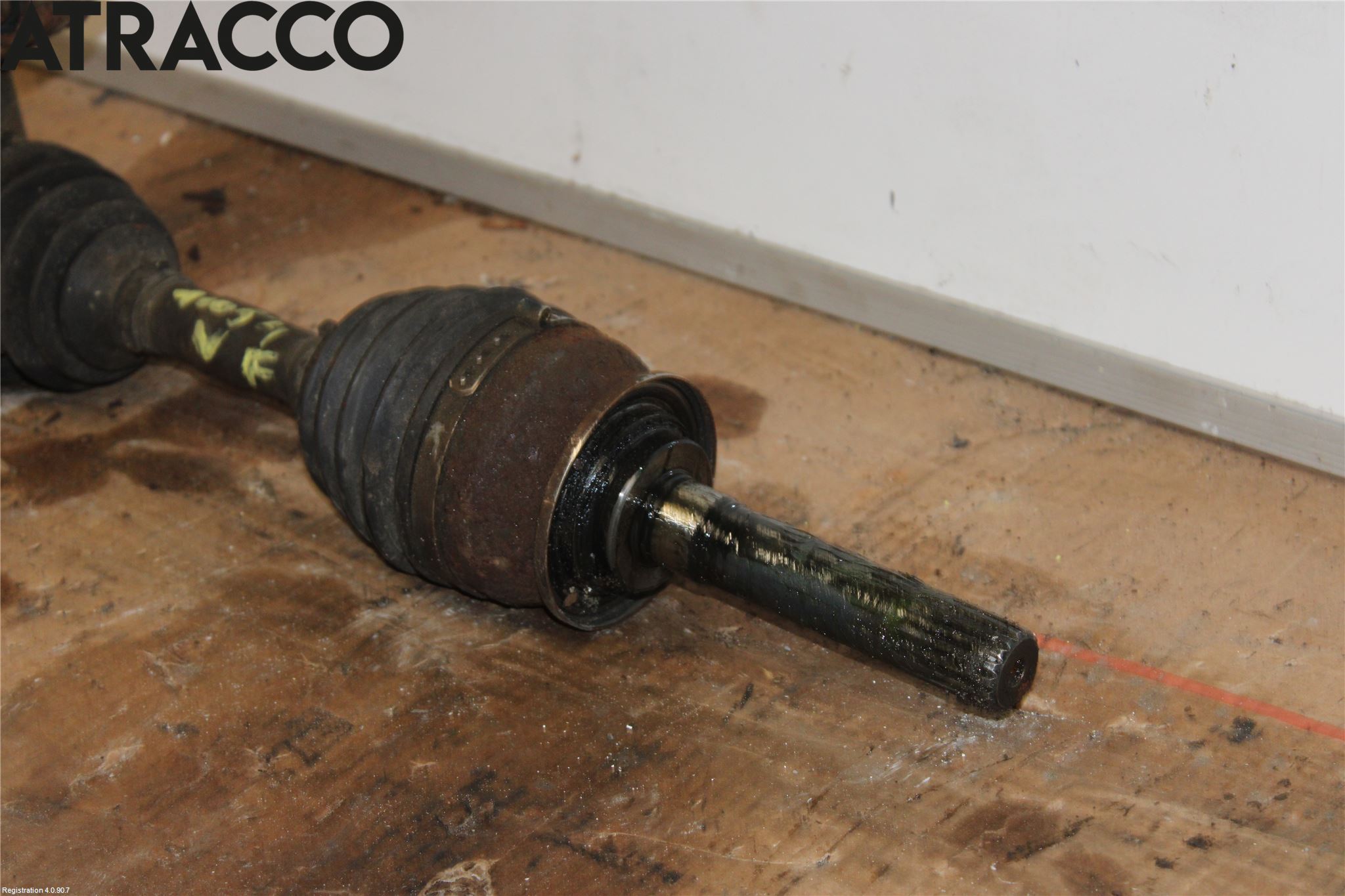 Isuzu D-MAX Drivaksel Foran Kompl Venstre